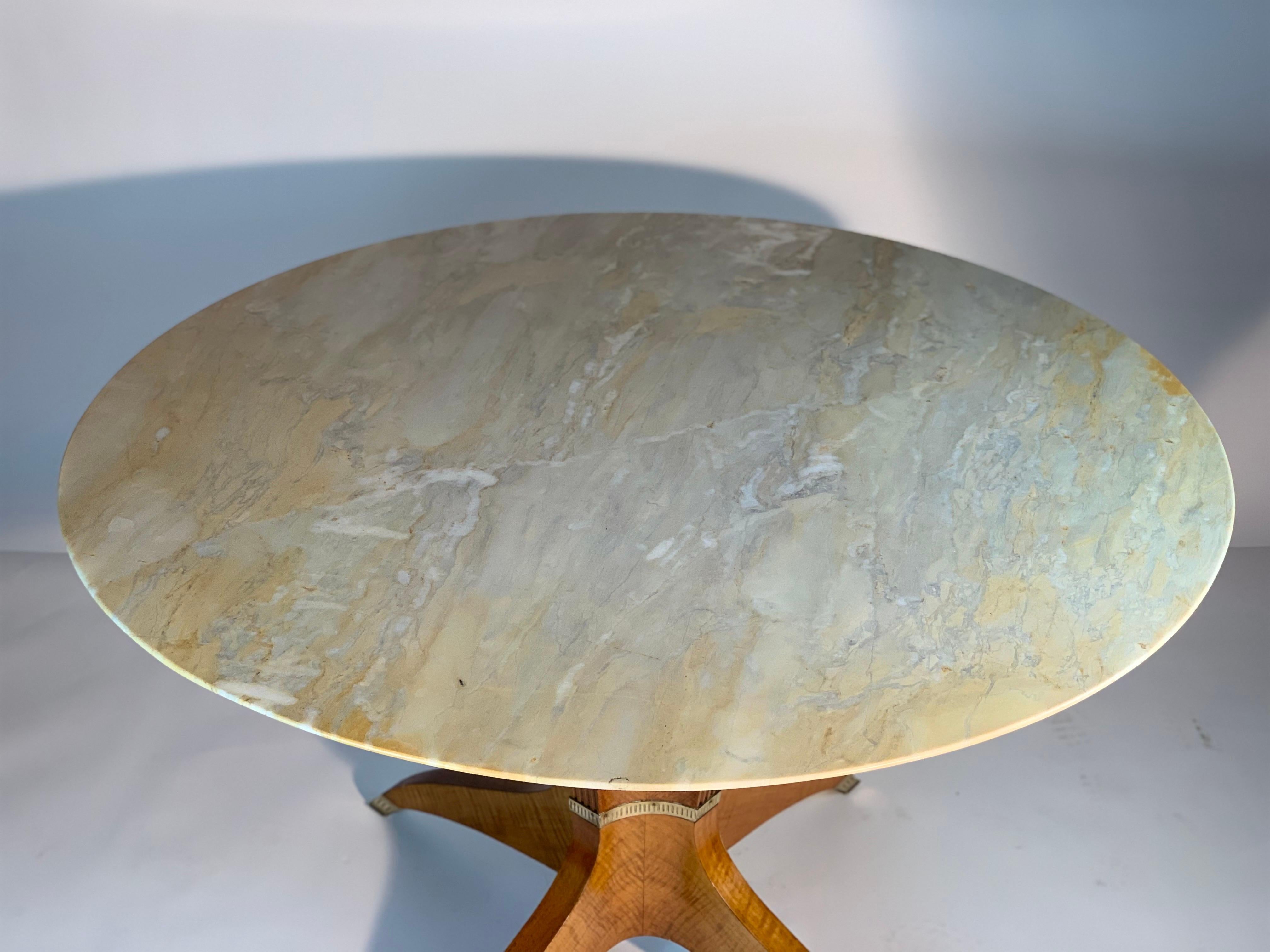 Mid-Century Italian Round Table Marble Top Brass Feet and Details 7