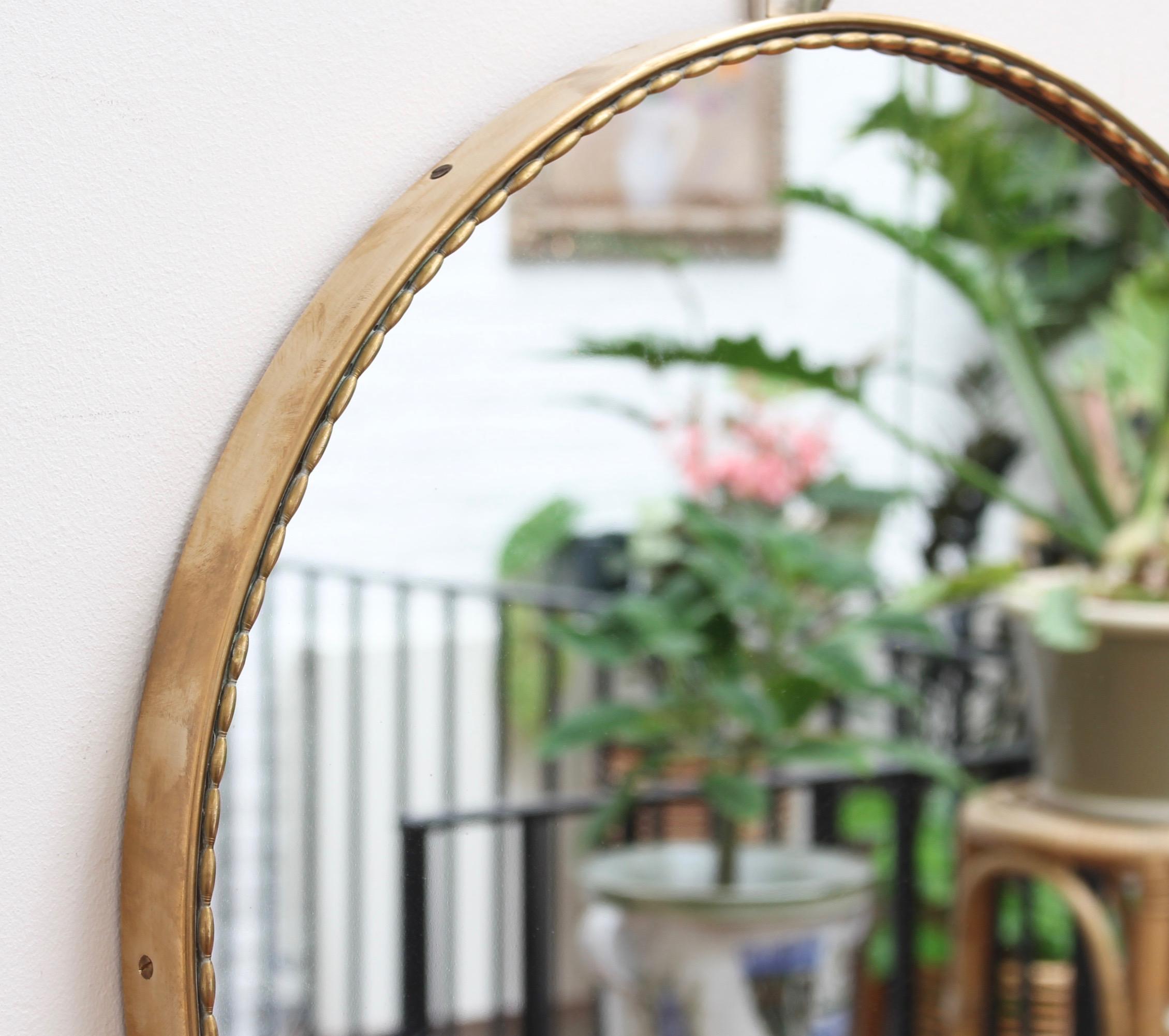 Mid-Century Italian Round Wall Mirror with Brass Frame, circa 1950s - Small In Good Condition In London, GB