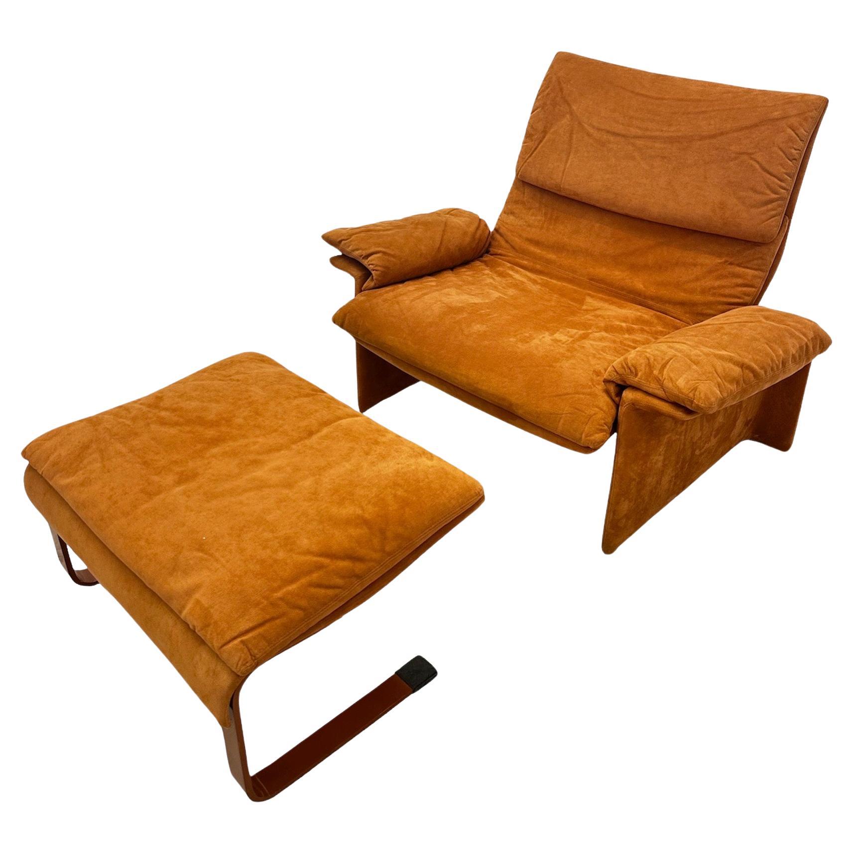 Mid century Italian Saporiti Lounge Chairs and Ottomans by Giovanni Offredi