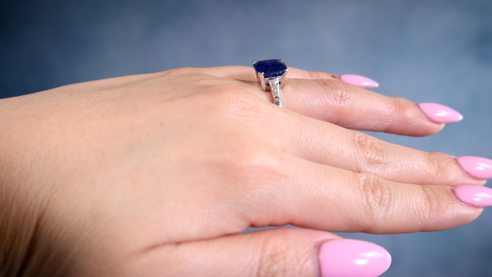 Mid-Century Italian Sapphire Diamond 18k White Gold Ring In Good Condition For Sale In Beverly Hills, CA