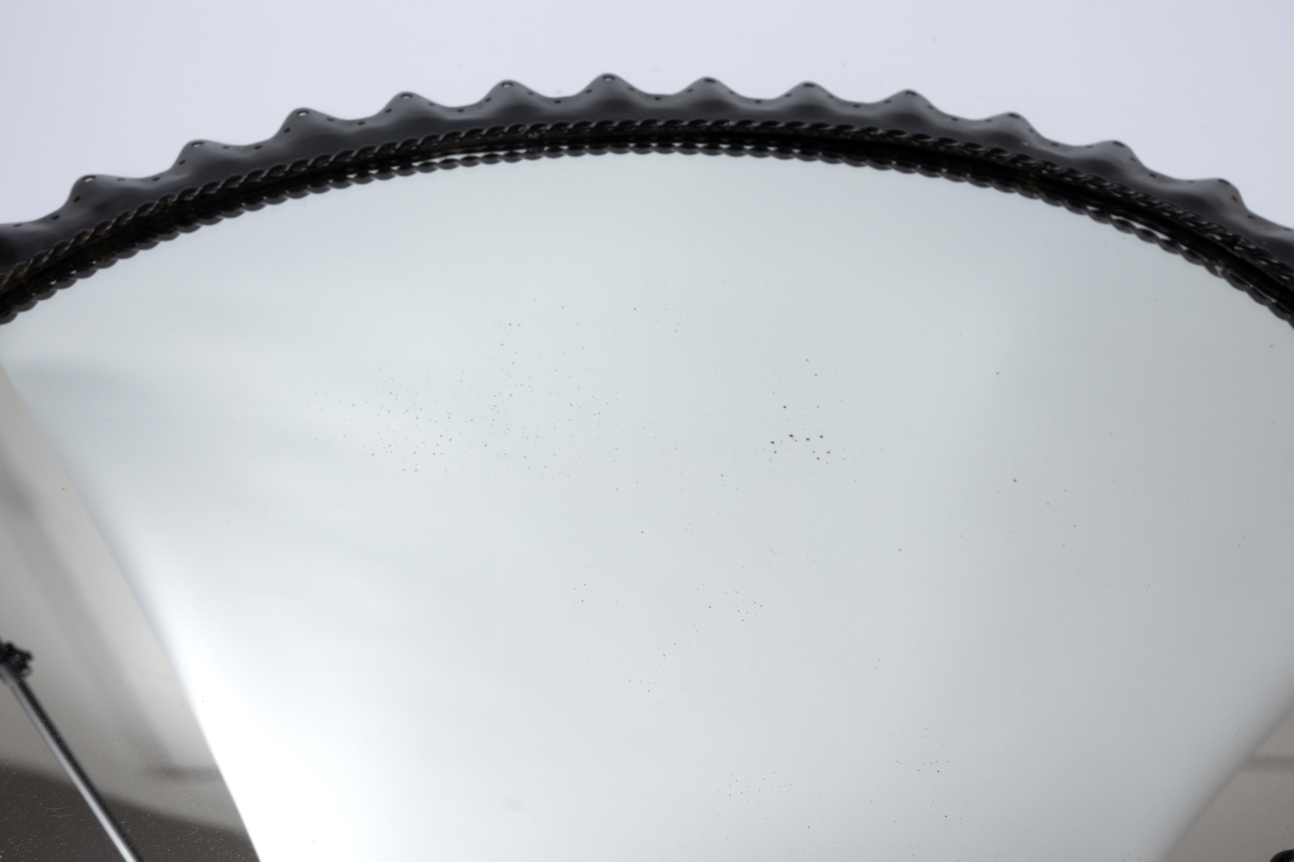 Miroir ovale festonné italien du milieu du siècle dernier, vers 1950 en vente 1