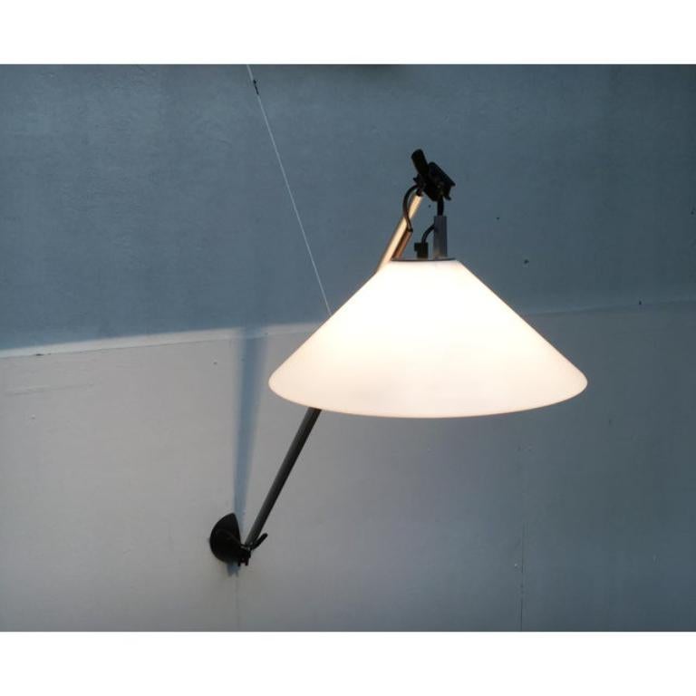 Sconce di metà secolo di Enzo Mari per Artemide, anni '70 in vendita 1