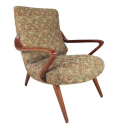 Chaise longue à accoudoir sculptée italienne du milieu du siècle dans le style de Paolo Buffa