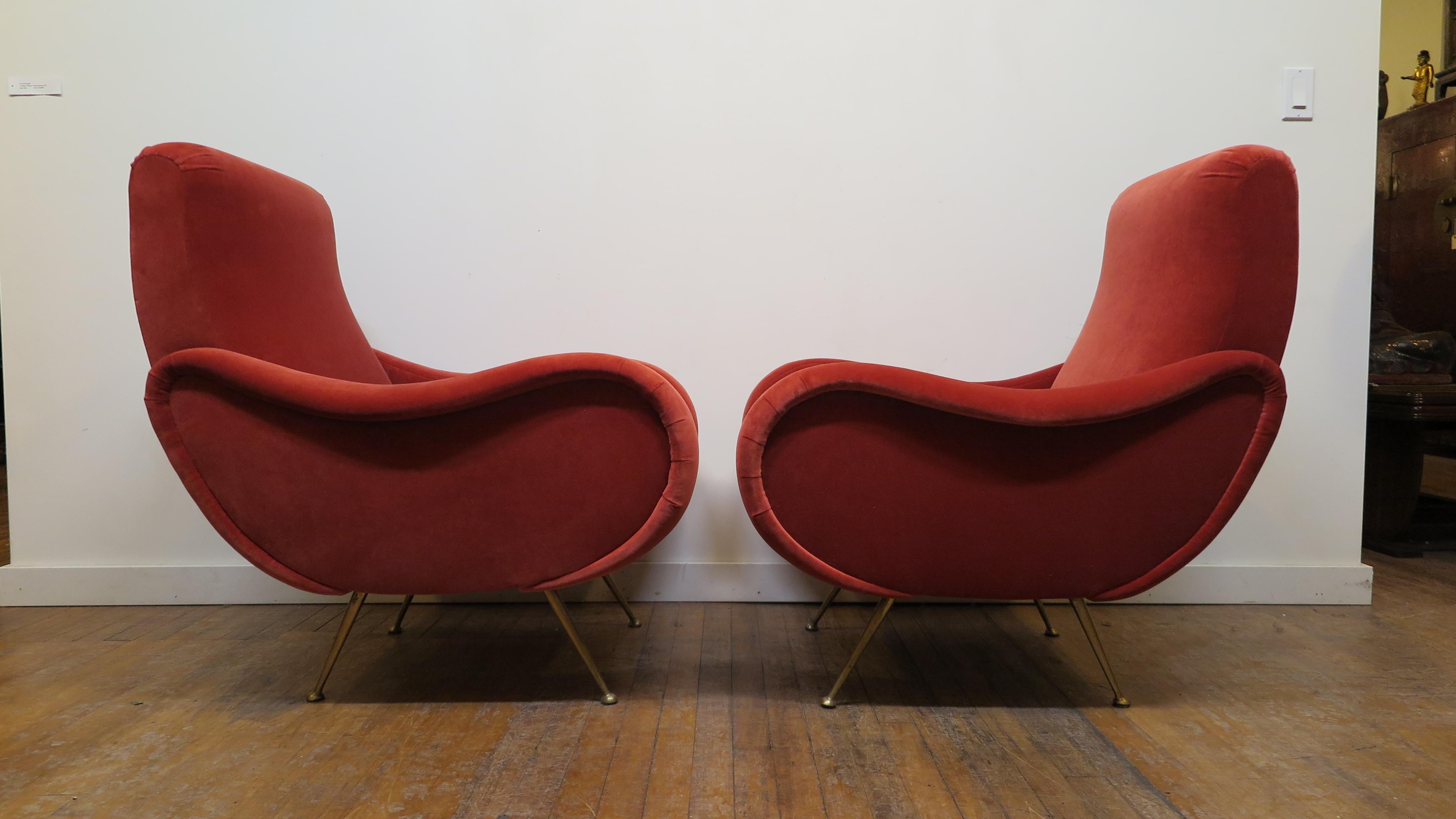 Midcentury Italian Sculpted Lounge Chairs In Good Condition For Sale In New York, NY