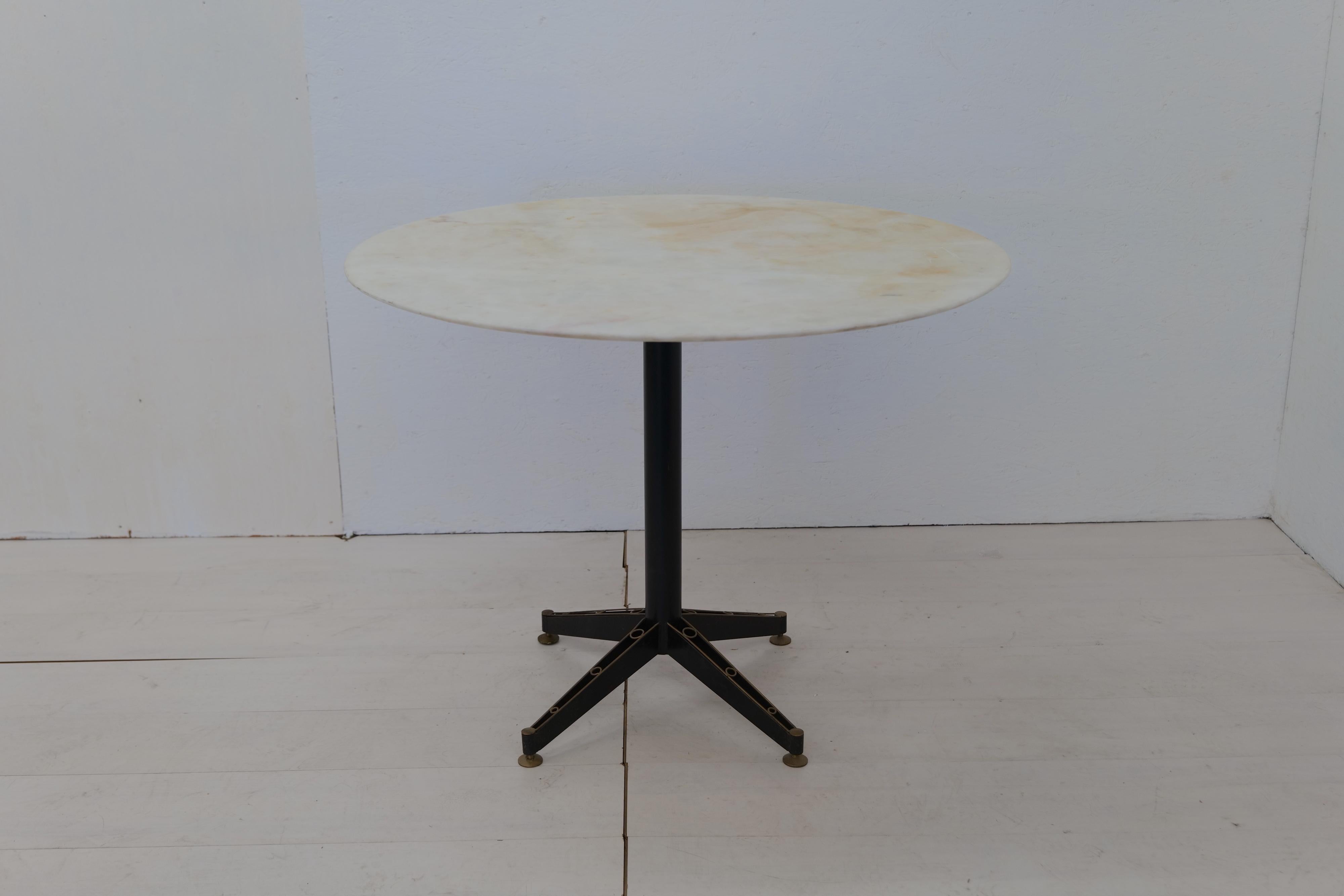 Late 20th Century Midcentury Italian Set of 4 Chairs and Marble Table, 1980s For Sale