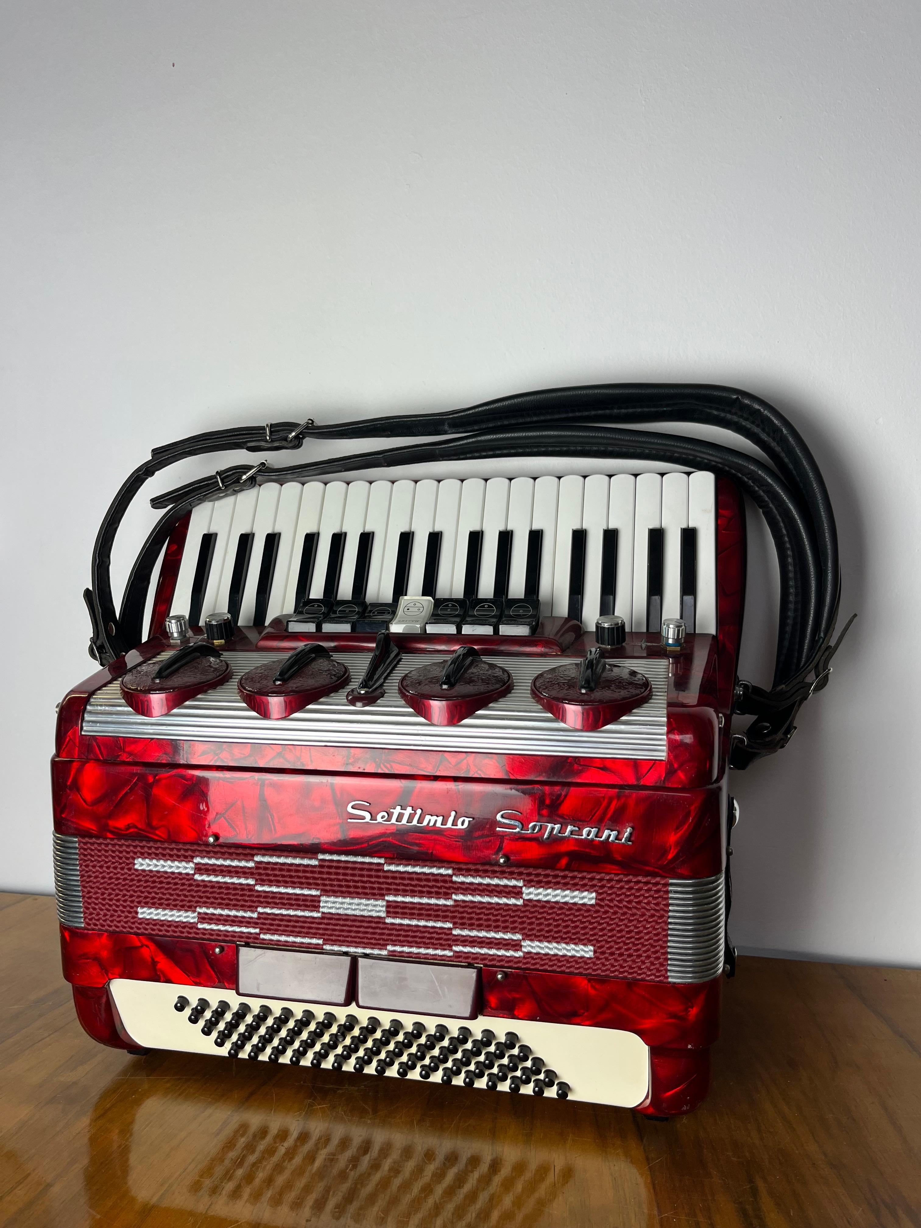 Italienisches Settimio Soprani 80 Bass-Akkordeon aus der Jahrhundertmitte, 1960er Jahre im Angebot 3