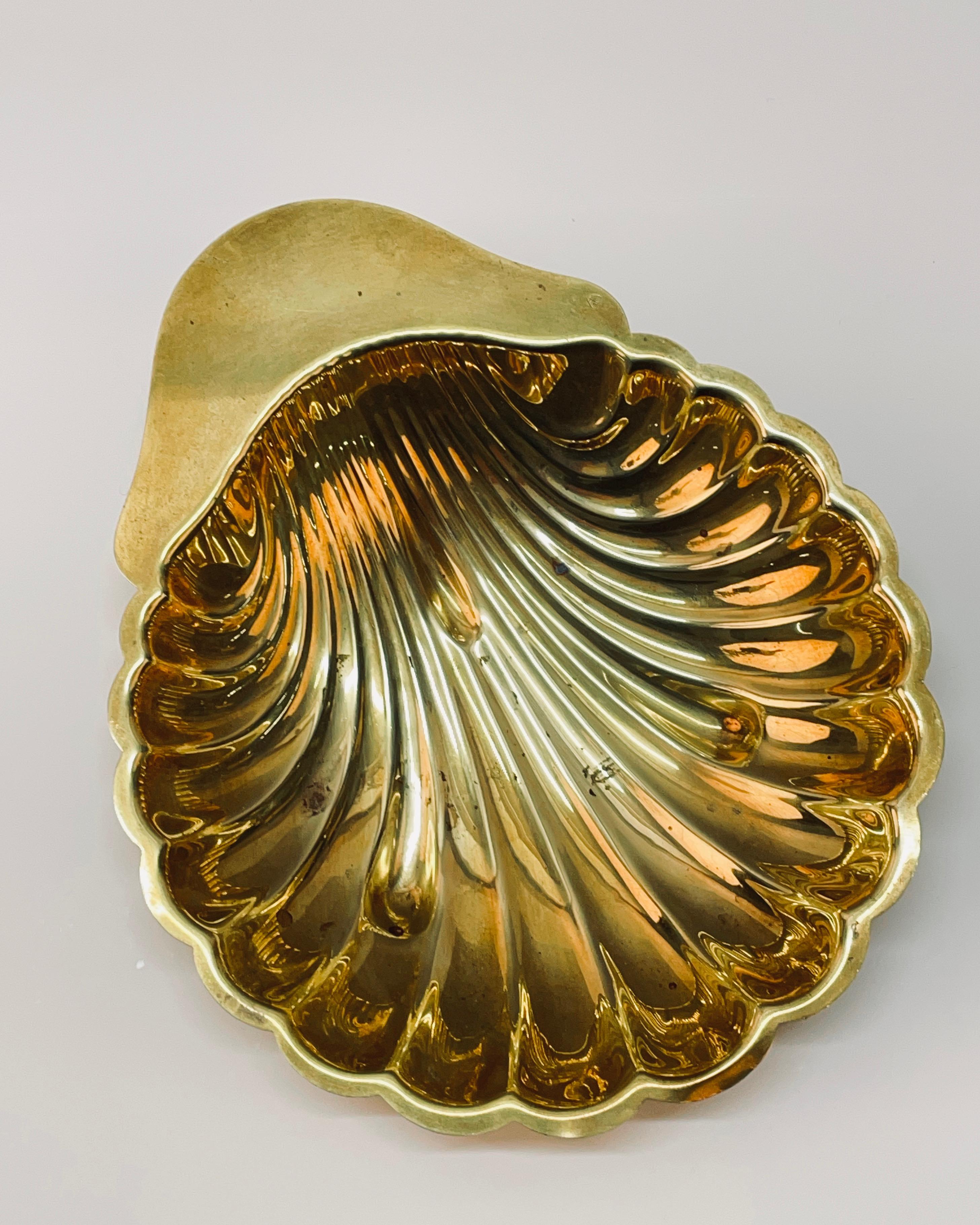 Mid-Century Italian Shell-Shaped Brass Bowl, by Renzo Cassetti 1960s For Sale 2