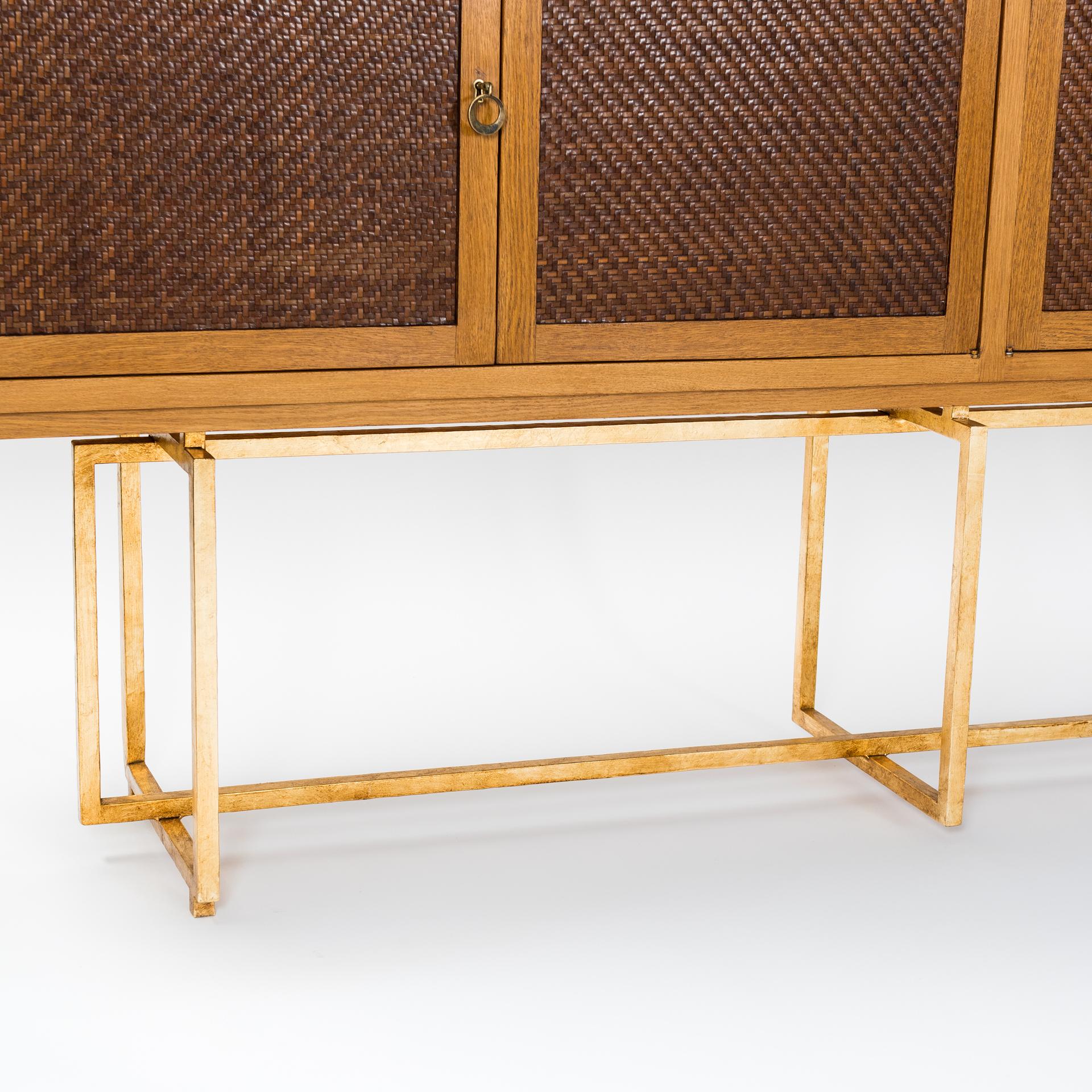 Mid-Century Italian Sideboard Oakwood Gilt Metal Base, Leather Front Doors 1960s In Good Condition For Sale In Salzburg, AT