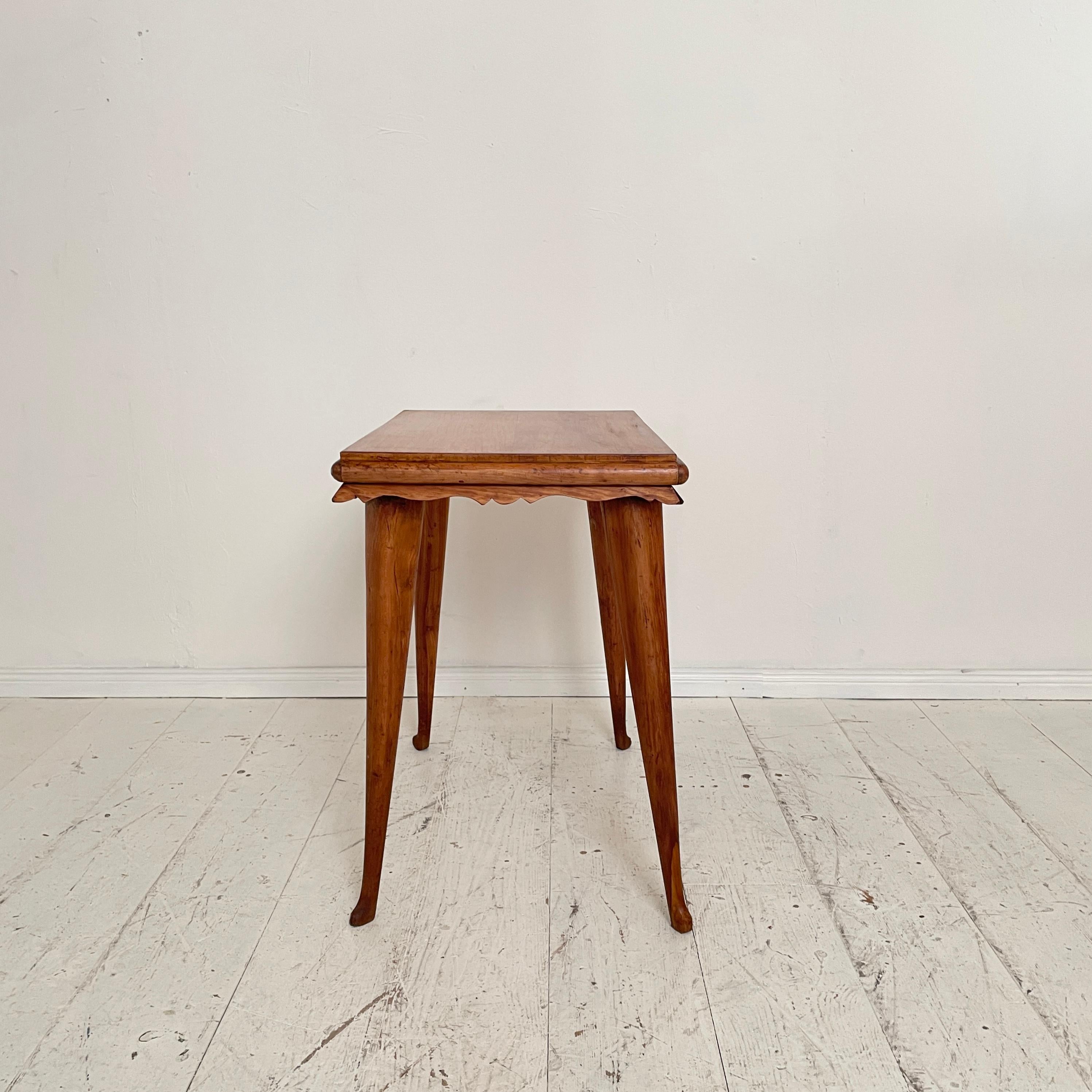 Mid-Century Italian Side Table attributed to Paolo Buffa in Cherry Wood, 1948 2