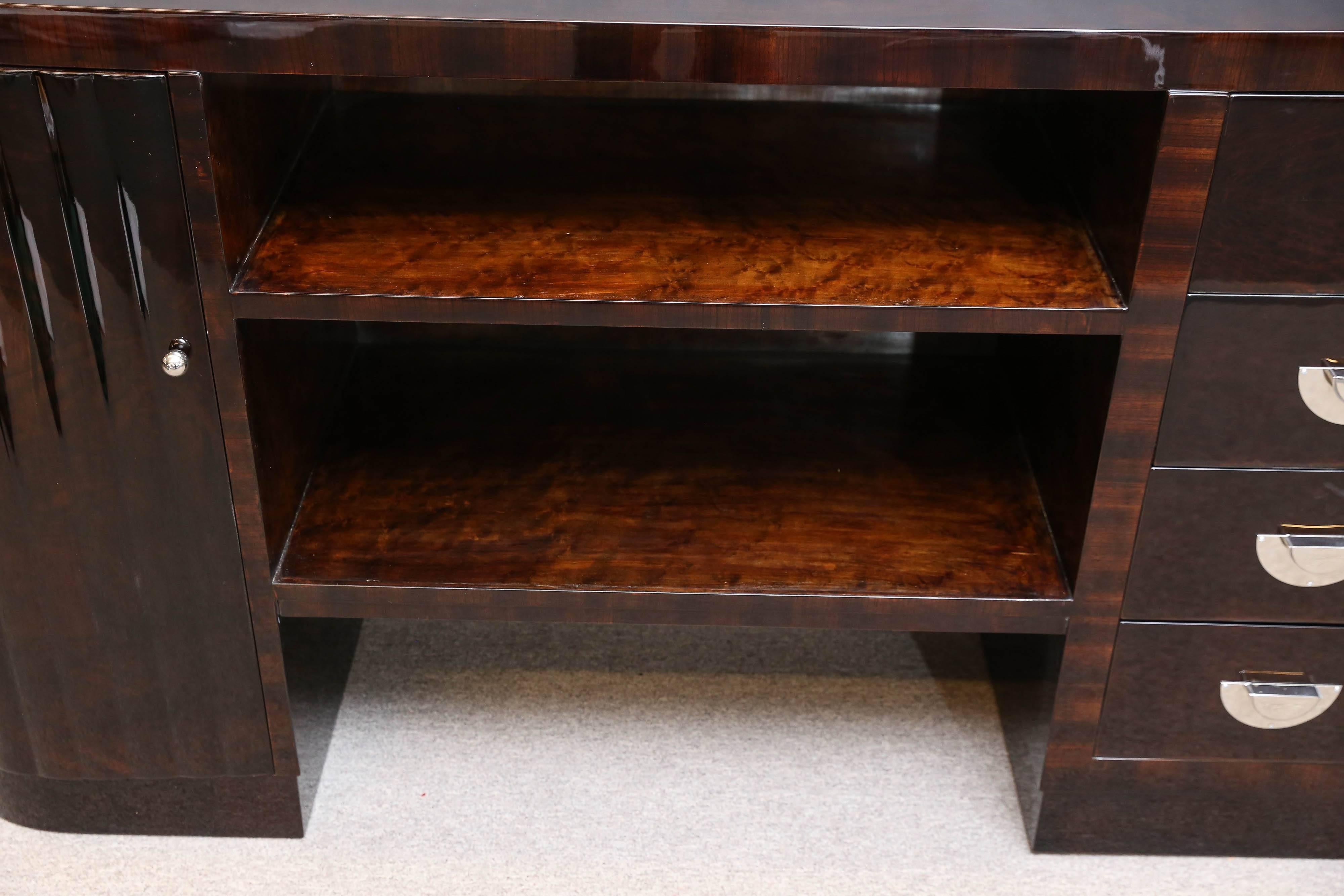 Midcentury Italian Sideboard or Book Case in Walnut In Excellent Condition In Houston, TX