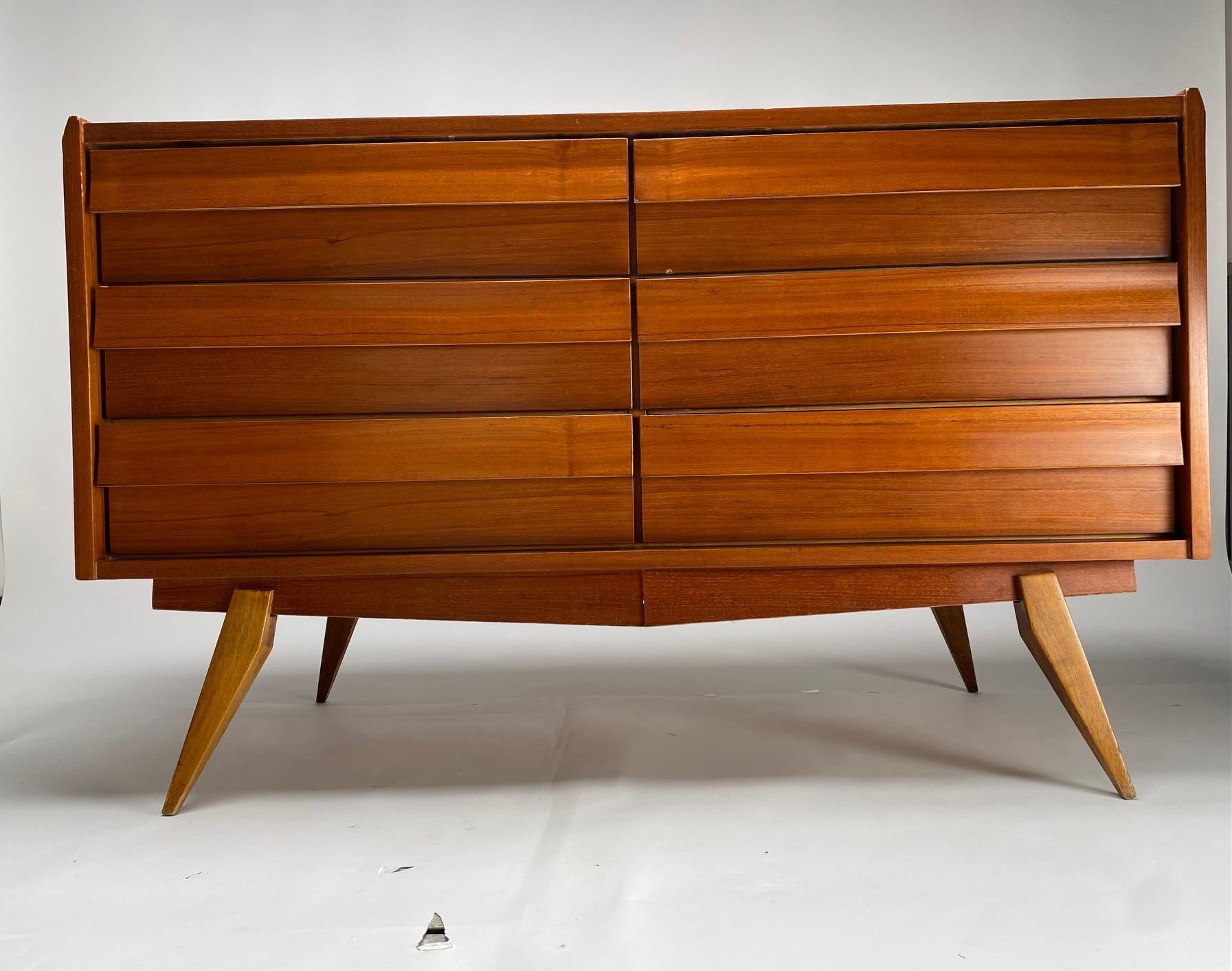 Mid-Century Italian Sideboard, 1950s For Sale 1