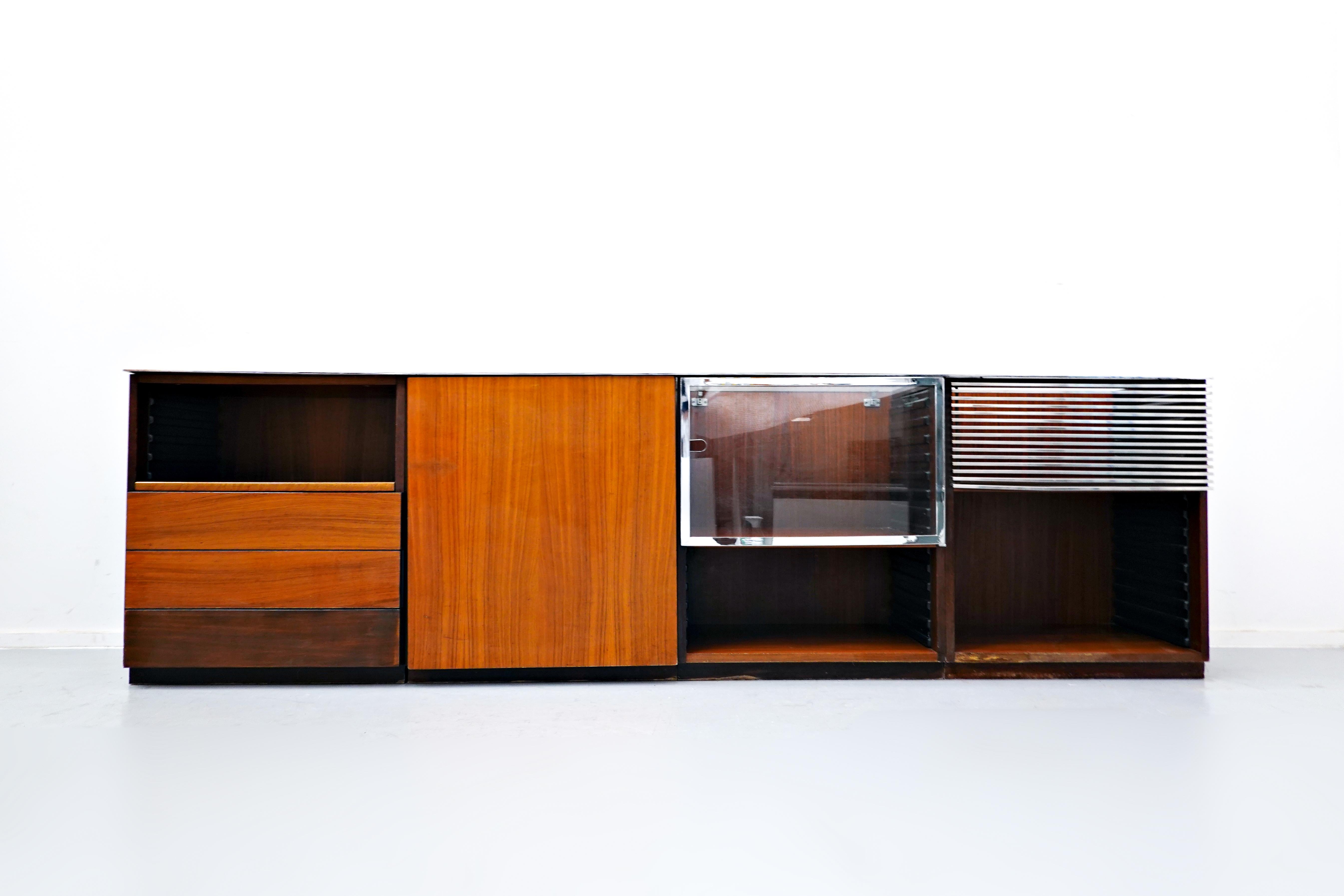 Mid-Century Modern Italian Wooden Sideboard, 1960s 15