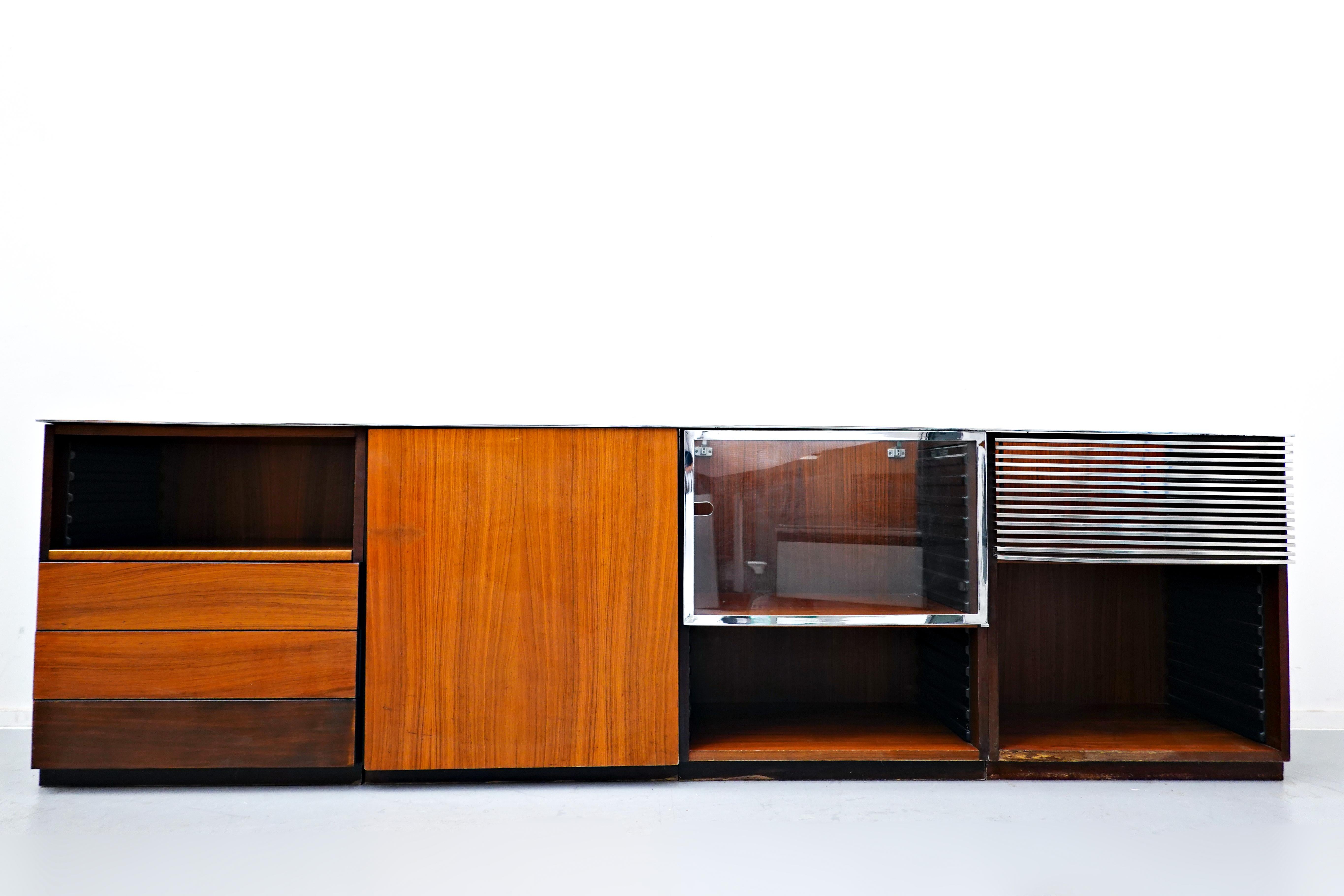 Mid-Century Modern Italian Wooden Sideboard, 1960s 16