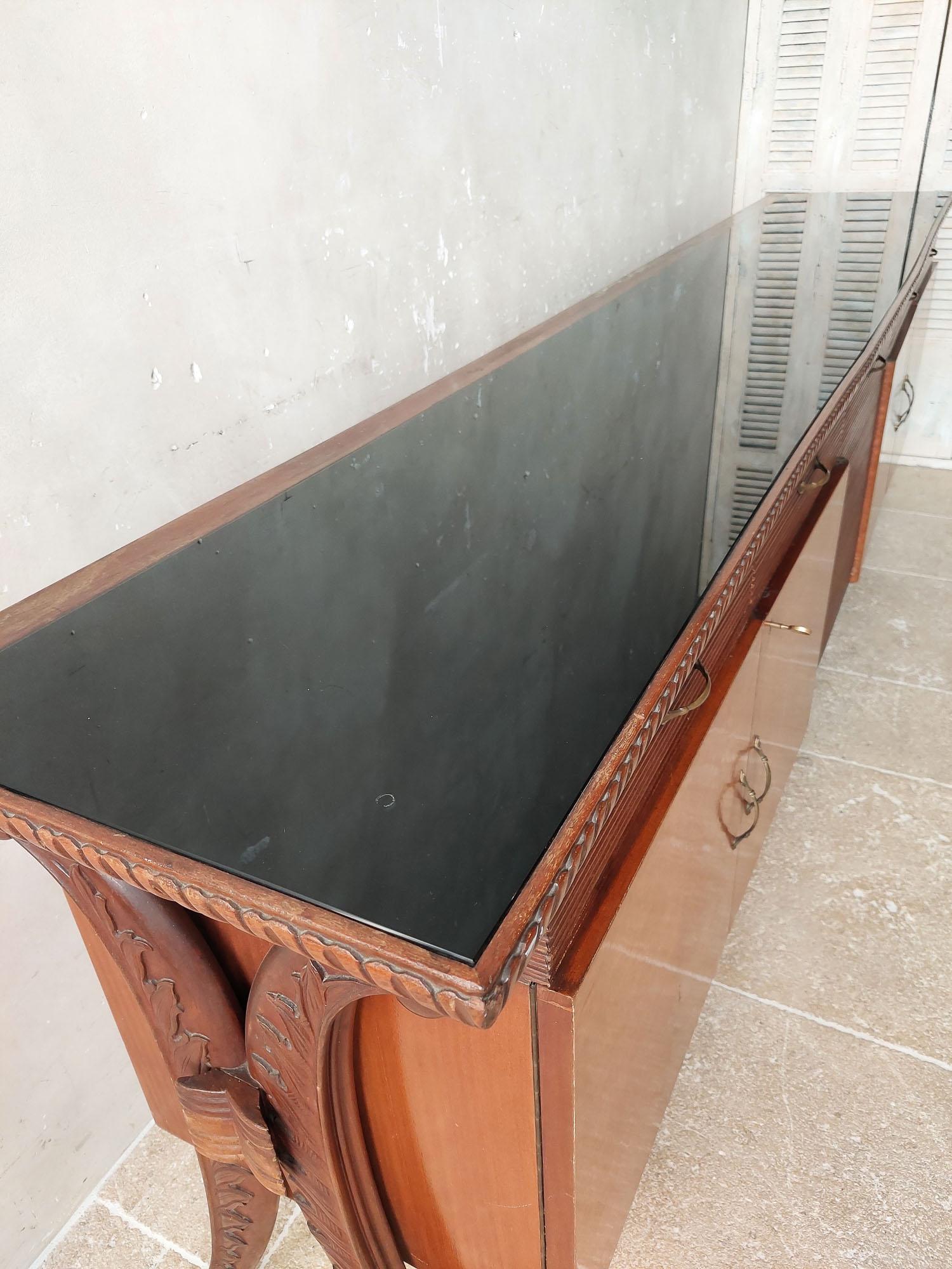 Mid-century Italian sideboard attributed to Osvaldo Borsani from the 1940s For Sale 2