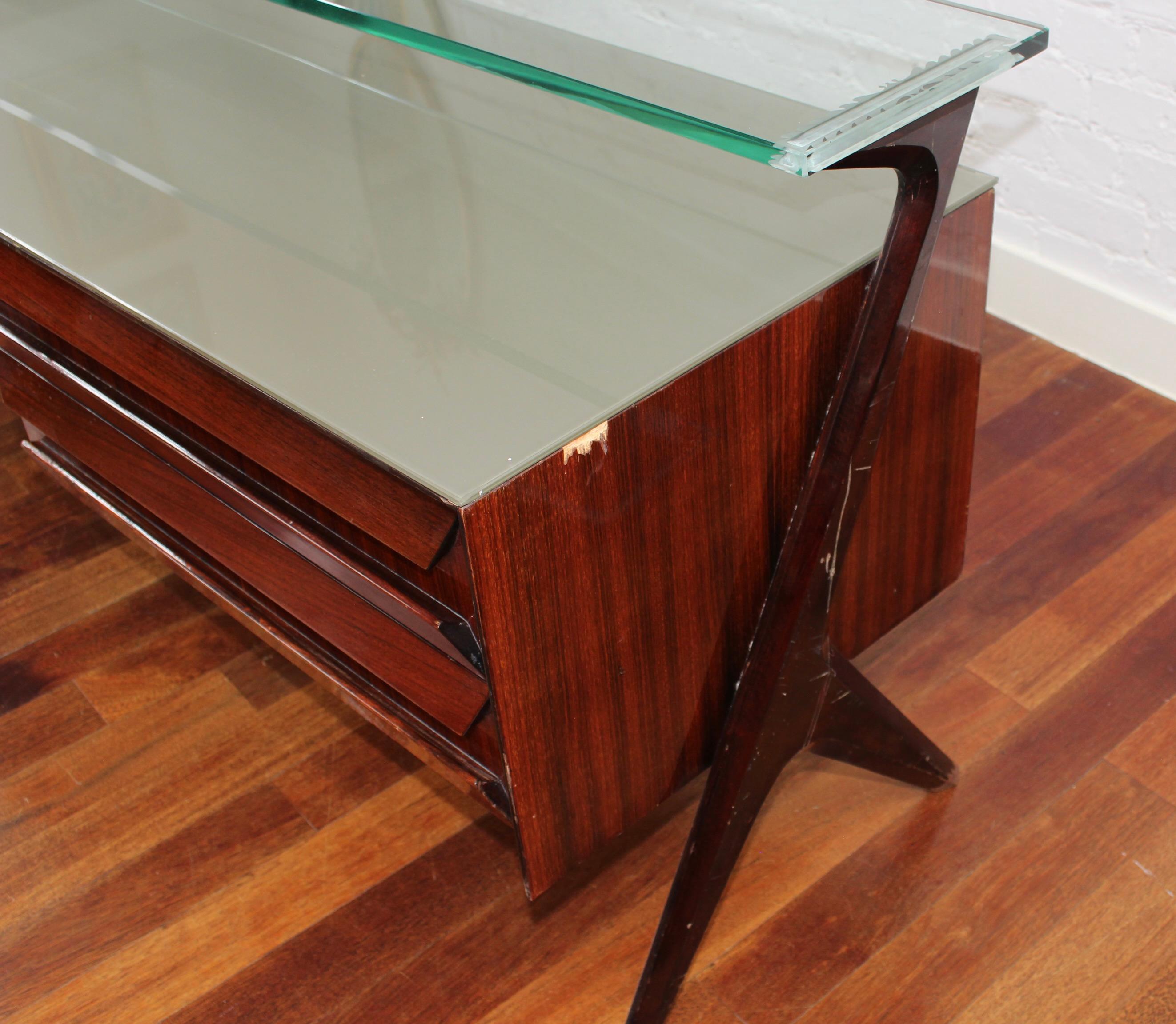 Mid-Century Italian Sideboard by Vittorio Dassi (circa 1950s) For Sale 4