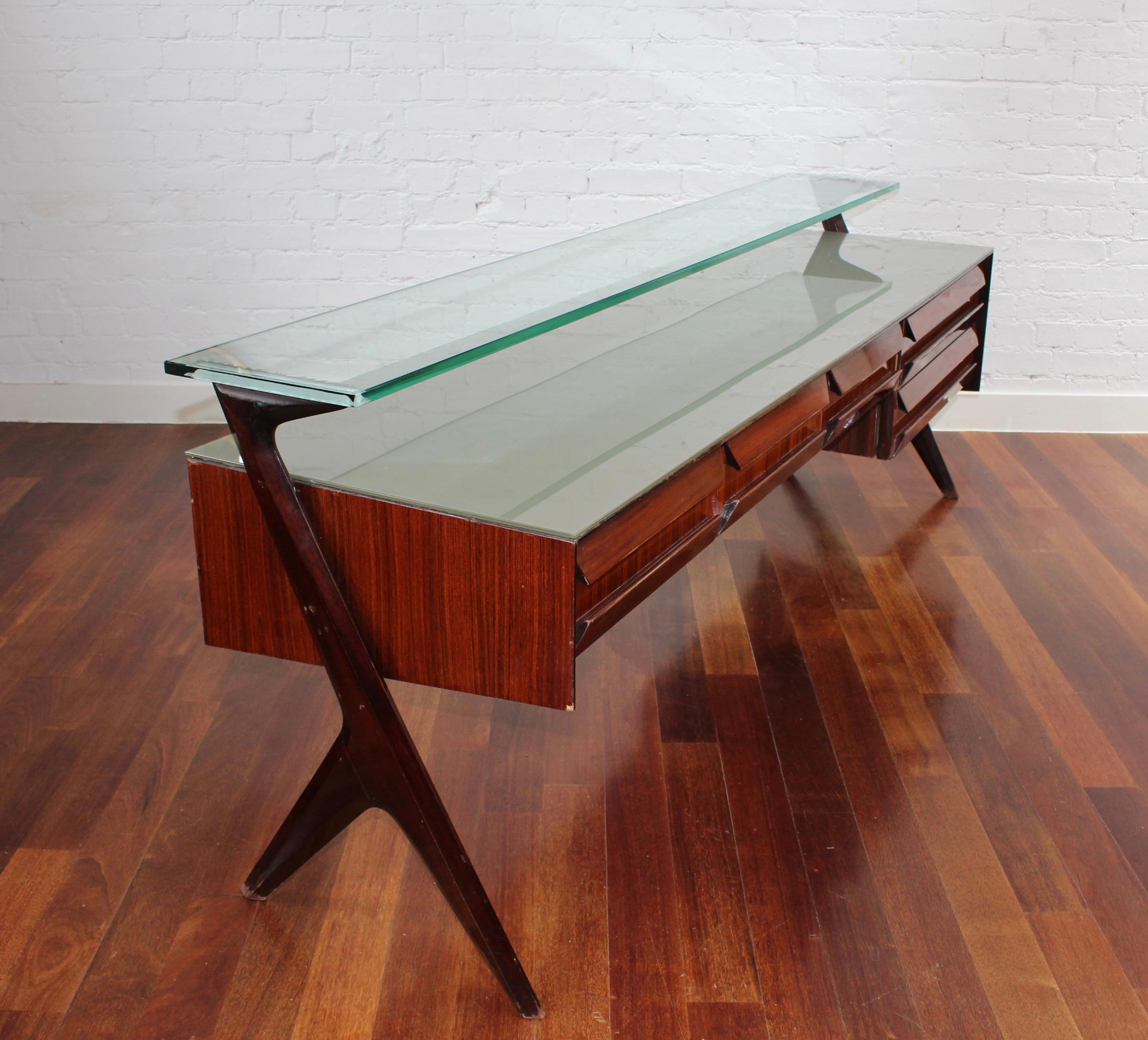 Mid-Century Italian Sideboard by Vittorio Dassi (circa 1950s) In Fair Condition For Sale In London, GB