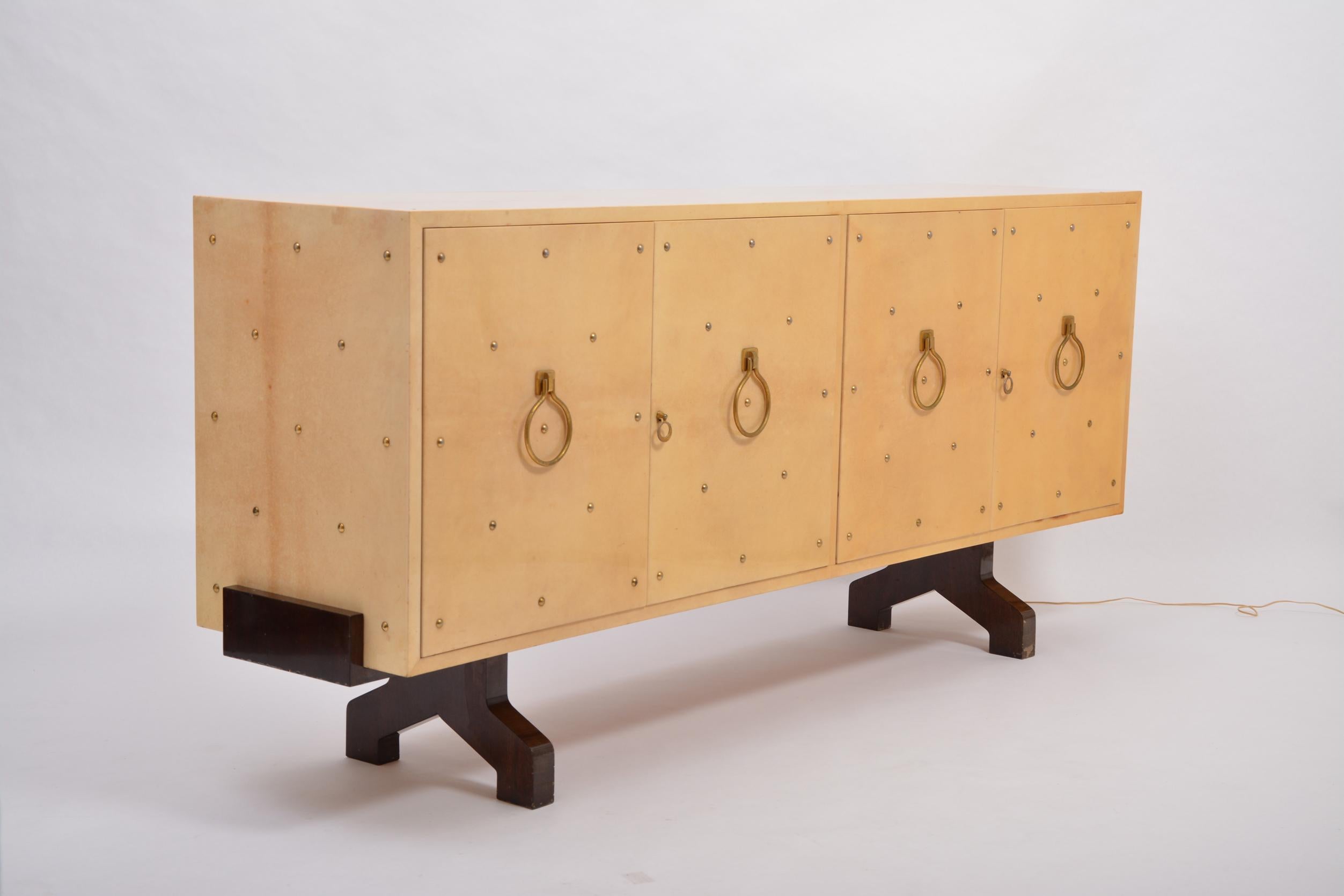 Midcentury Italian Sideboard in Beige Lacquered Goat Skin by Aldo Tura 3