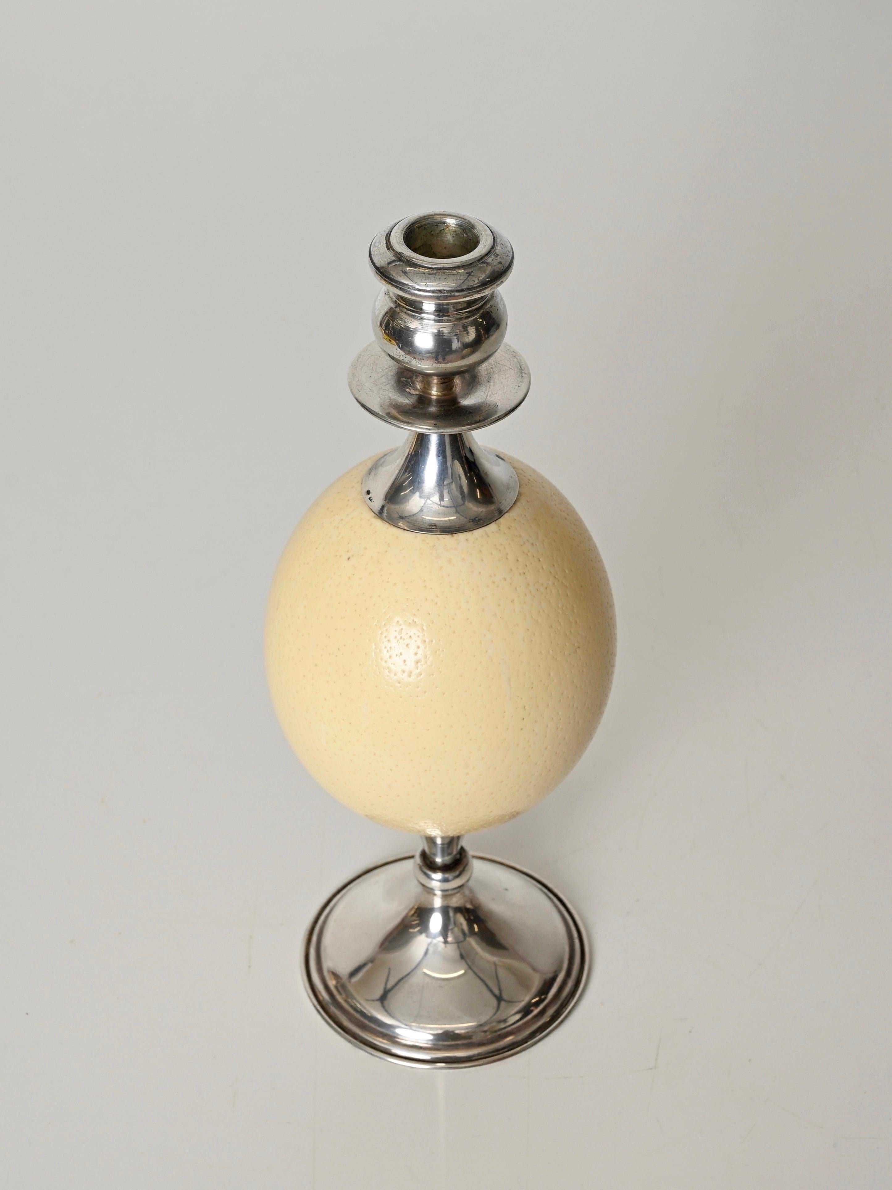 Candeliere d'argento italiano di metà secolo con uovo di struzzo, stile Crespi, anni '70 in vendita 2