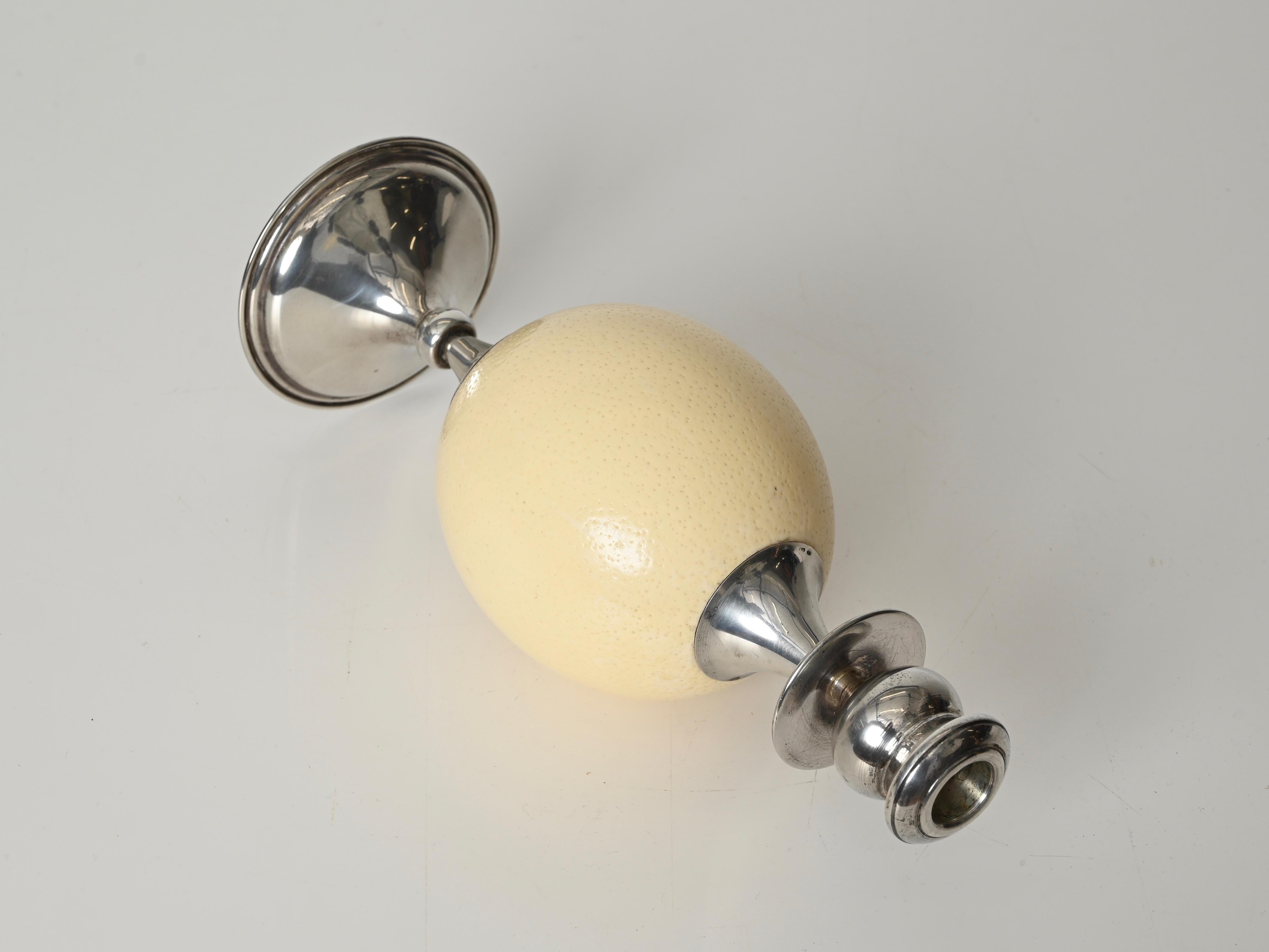 Candeliere d'argento italiano di metà secolo con uovo di struzzo, stile Crespi, anni '70 in vendita 1