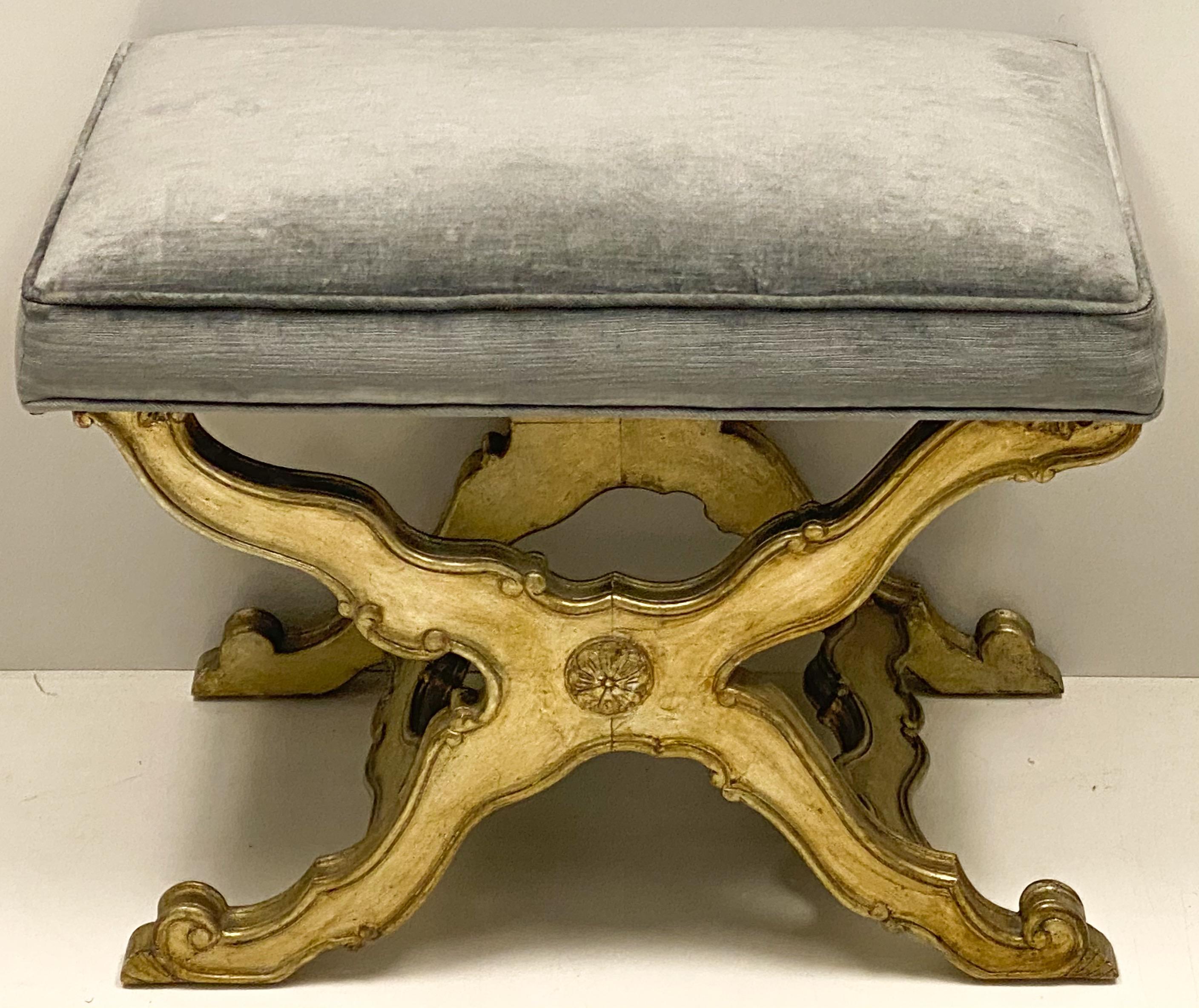 Banc / Pouf italien en feuilles d'argent du milieu du siècle dernier Bon état - En vente à Kennesaw, GA