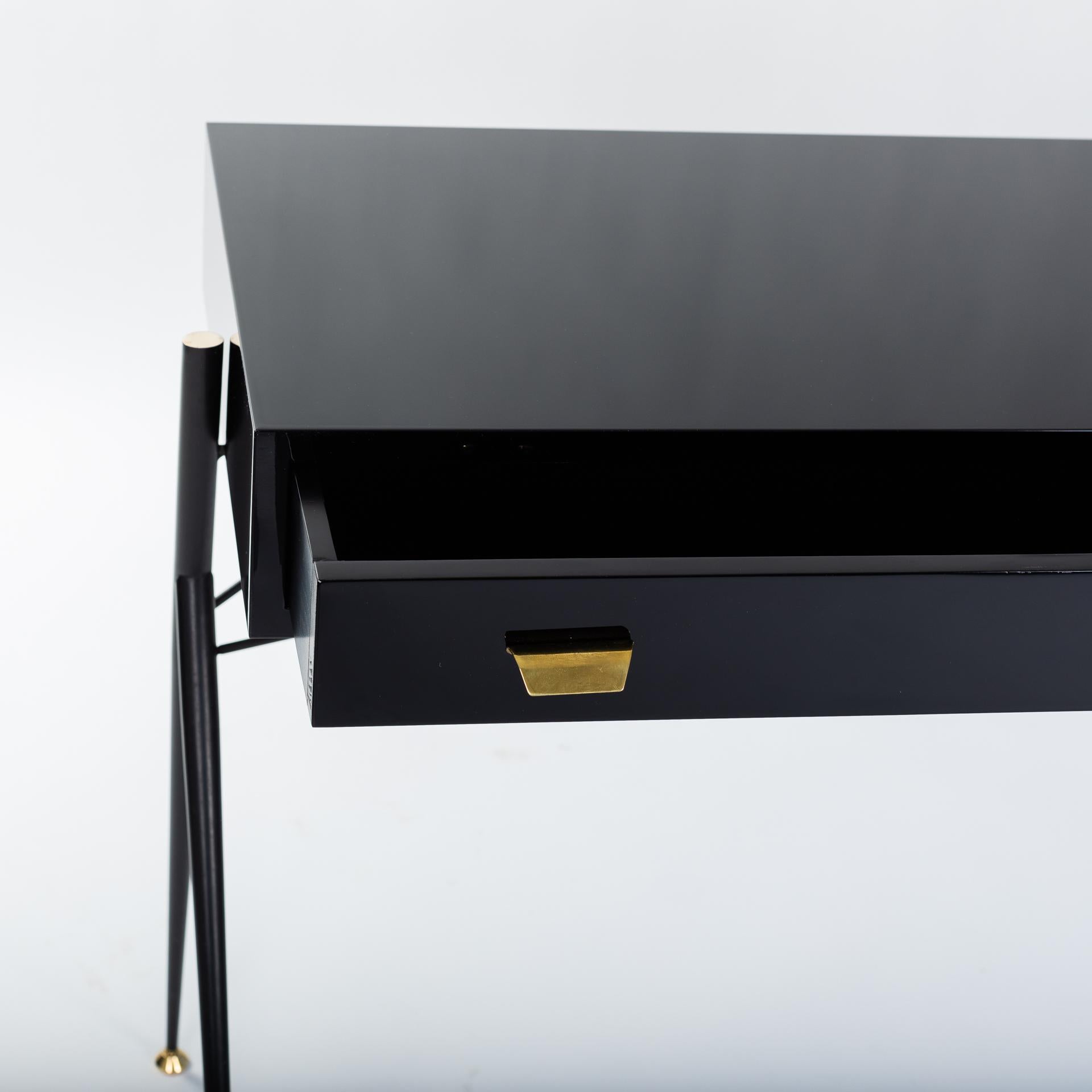 Midcentury Italian Small Writing Desk Black Lacquer, Brass by Silvio Cavatorta 2