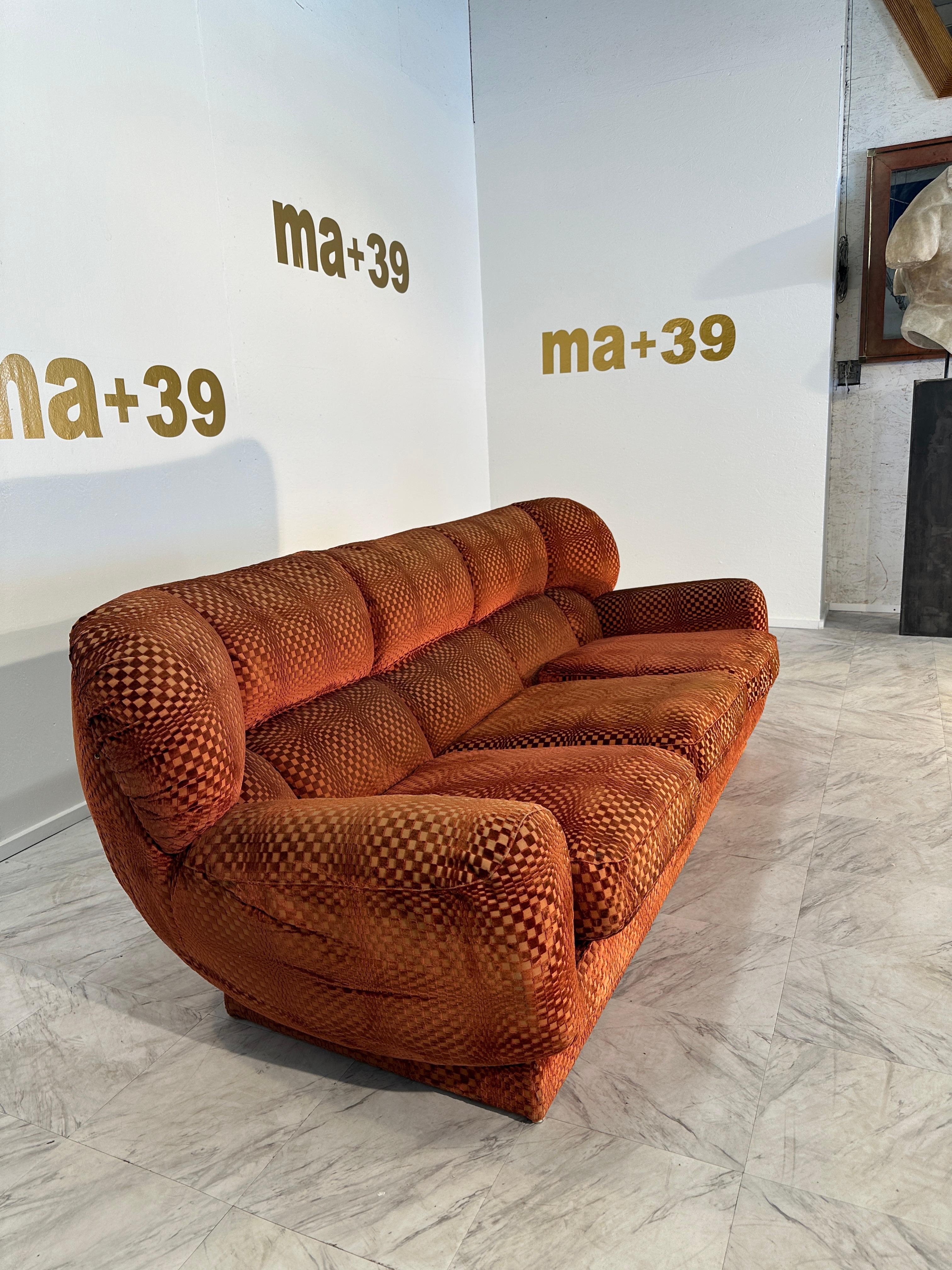 Italienisches Sofa aus der Mitte des Jahrhunderts 1960er Jahre im Angebot 2
