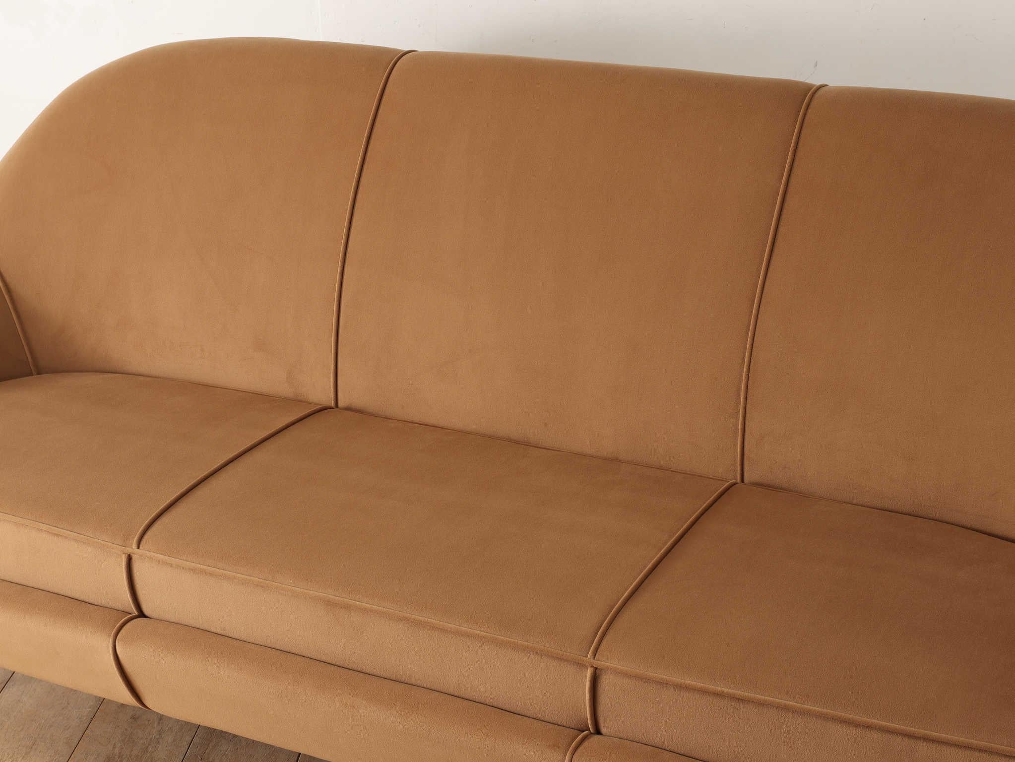 Mid-Century Italian Sofa by ISA Bergamo 2