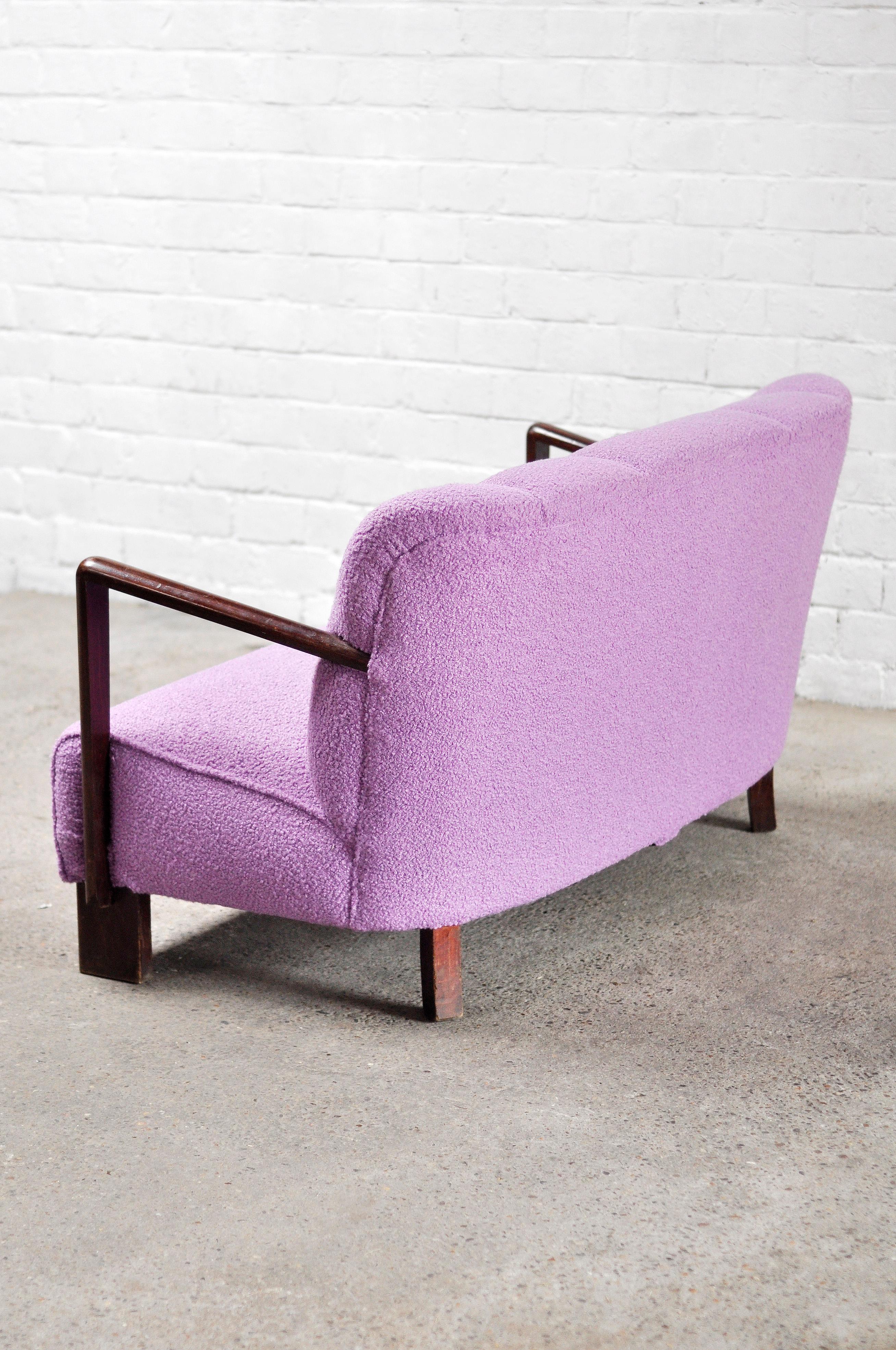 Mid-Century Italian Sofa in Purple Bouclé Wool, 1950s For Sale 4