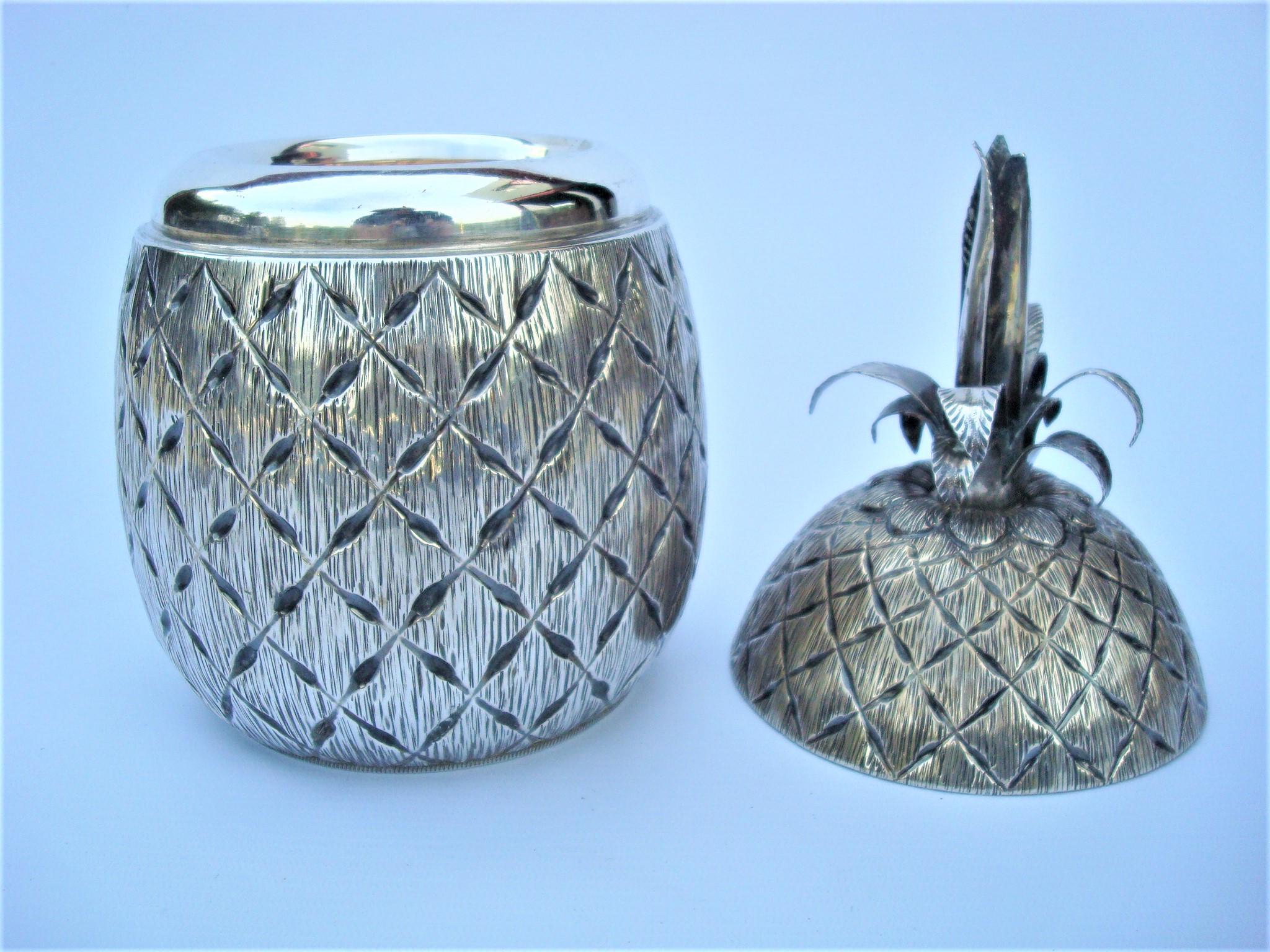Mid-Century Italian Solid Hand Made Silver Pineapple Ice Bucket, c.1950 In Good Condition In Buenos Aires, Olivos