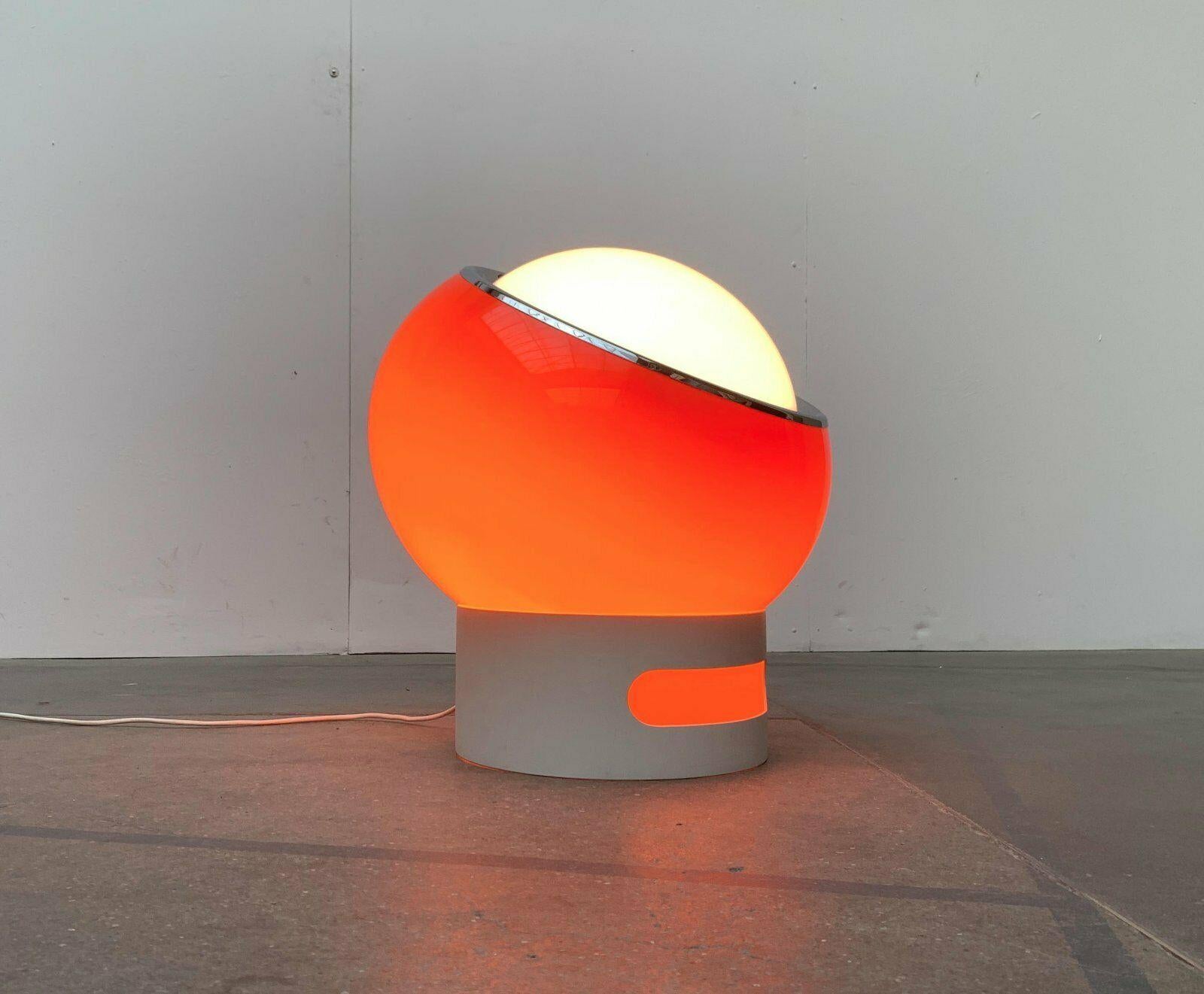 Lampadaire Clan de l'ère spatiale italienne du milieu du siècle dernier par Studio 6G pour Guzzini en vente 4