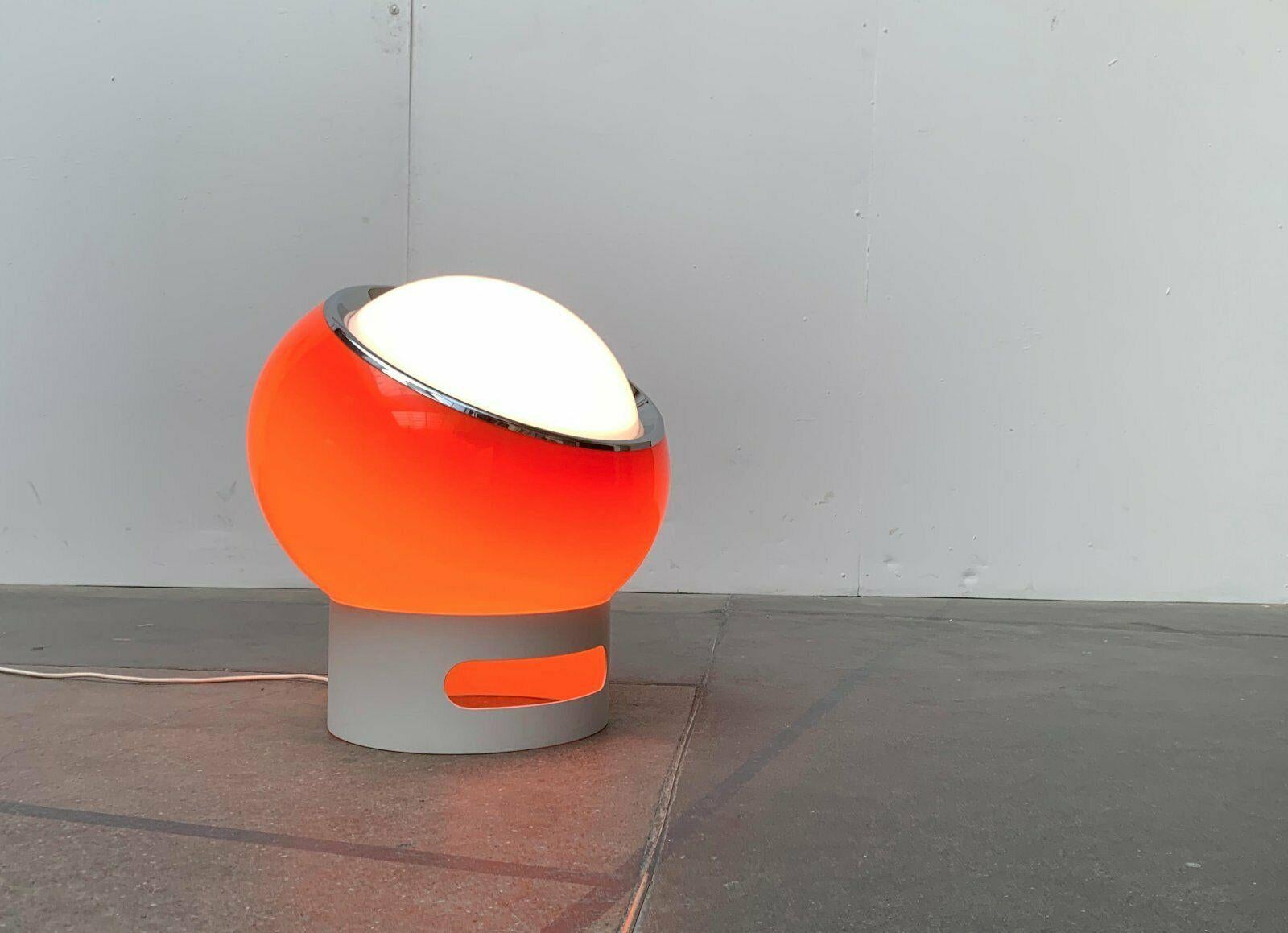 Lampadaire Clan de l'ère spatiale italienne du milieu du siècle dernier par Studio 6G pour Guzzini Bon état - En vente à Hamburg, DE