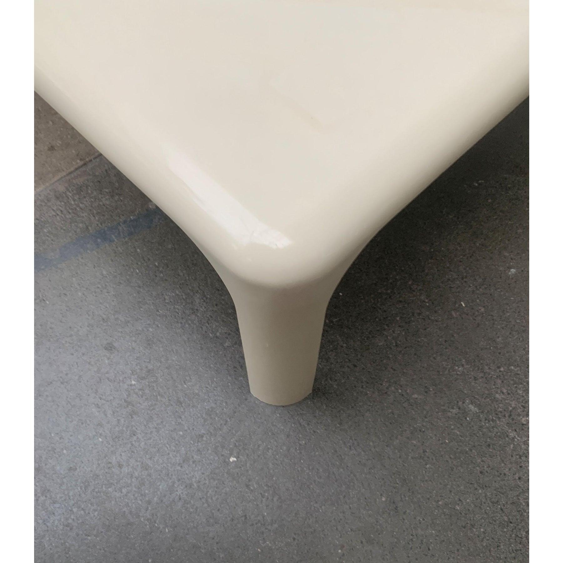 Italienischer Space Age Demetrio-Couchtisch aus der Mitte des Jahrhunderts von Vico, 1960er Jahre im Angebot 4