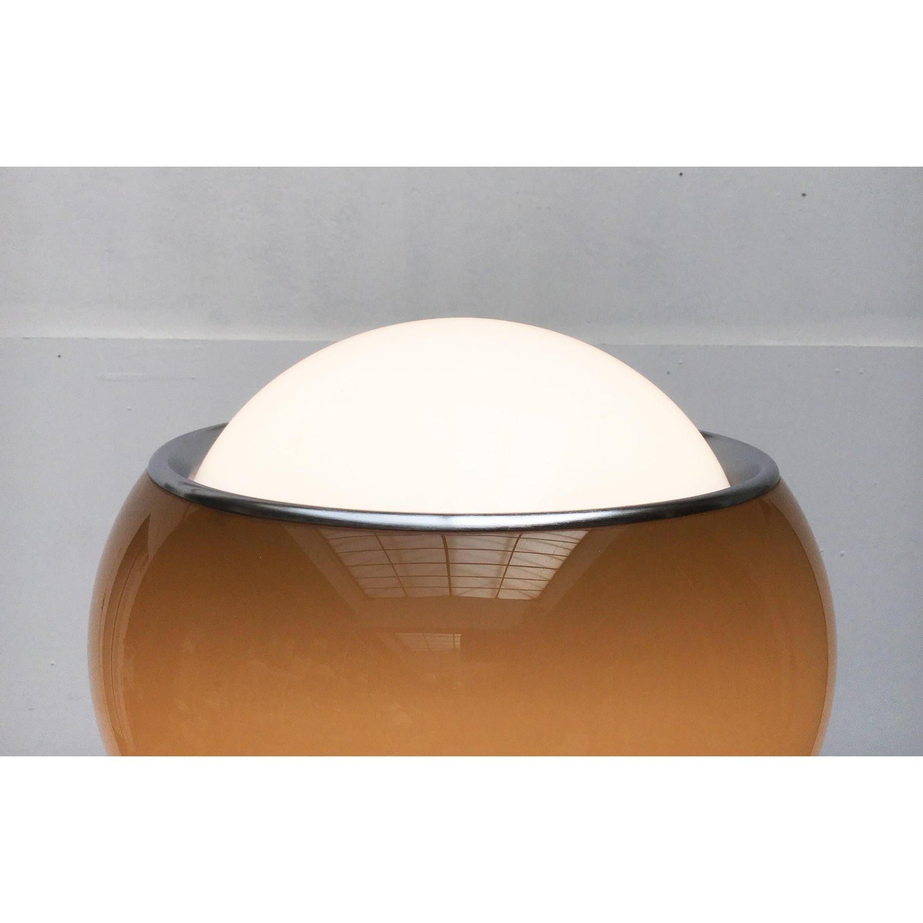 Métal Lampadaire italien de l'ère spatiale du milieu du siècle dernier de Guzzini, 1970 en vente