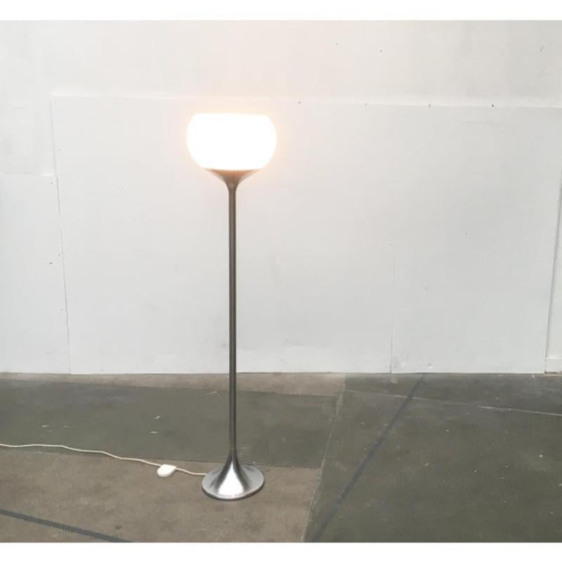 Lampadaire italien de l'ère spatiale du milieu du siècle dernier de Guzzini en vente 4