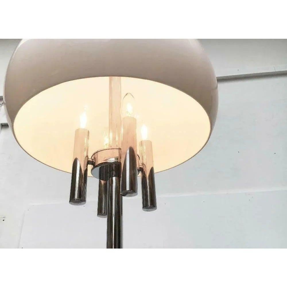 XX secolo Lampada da terra A Space Age italiana di metà secolo con base in pietra, anni '60 in vendita