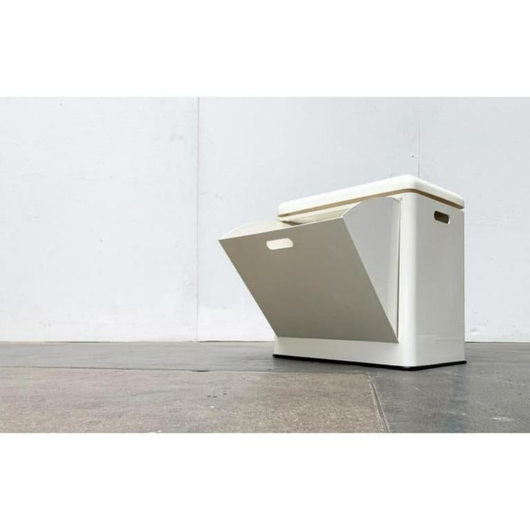 Mid-Century Modern Mid-Century Italian Space Age Laundry Basket Hamper, 1960s For Sale