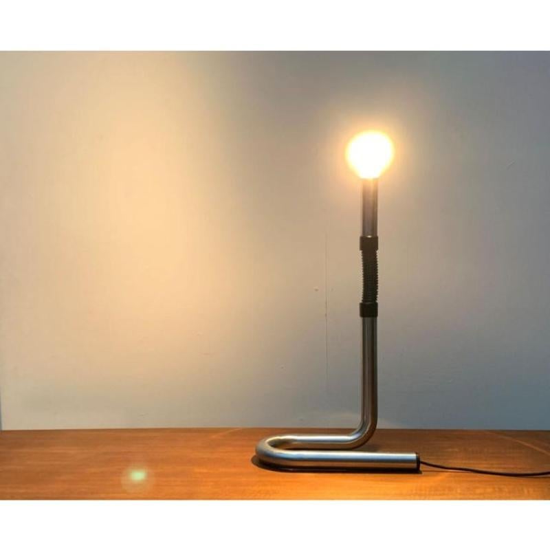 Lampe de table minimaliste italienne du milieu du siècle A Space, années 1960 en vente 4
