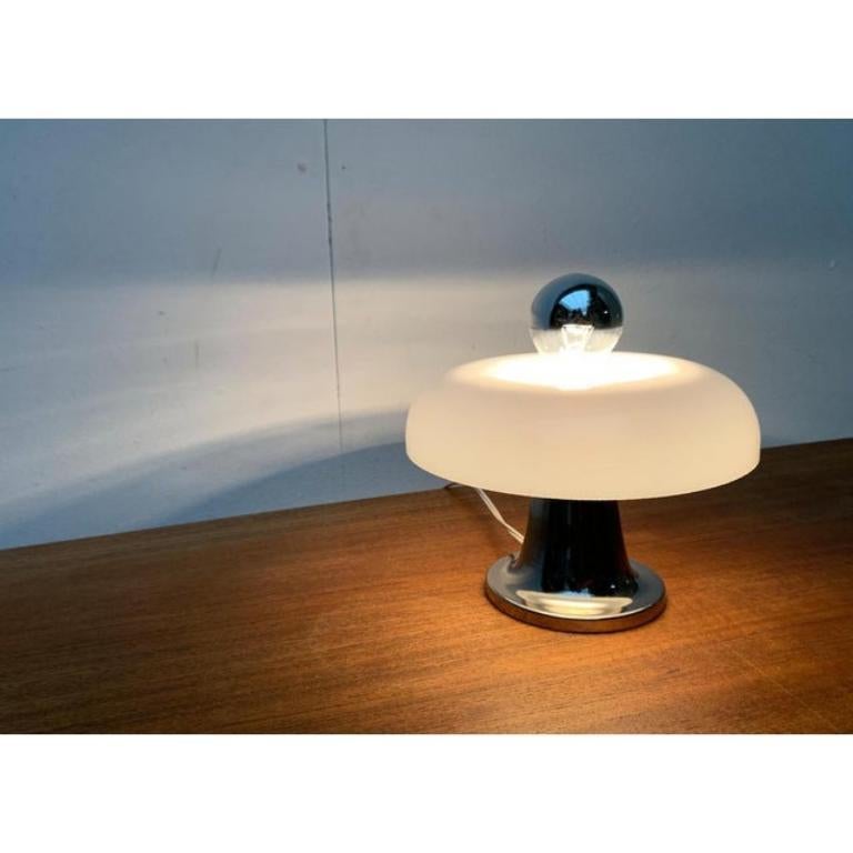 Lampe de table italienne de l'ère spatiale du milieu du siècle dernier, années 1960 en vente 6