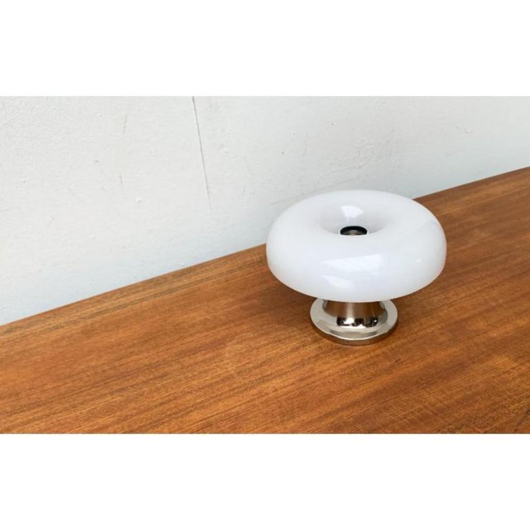 Mid-Century Modern Lampe de table italienne de l'ère spatiale du milieu du siècle dernier, années 1960 en vente
