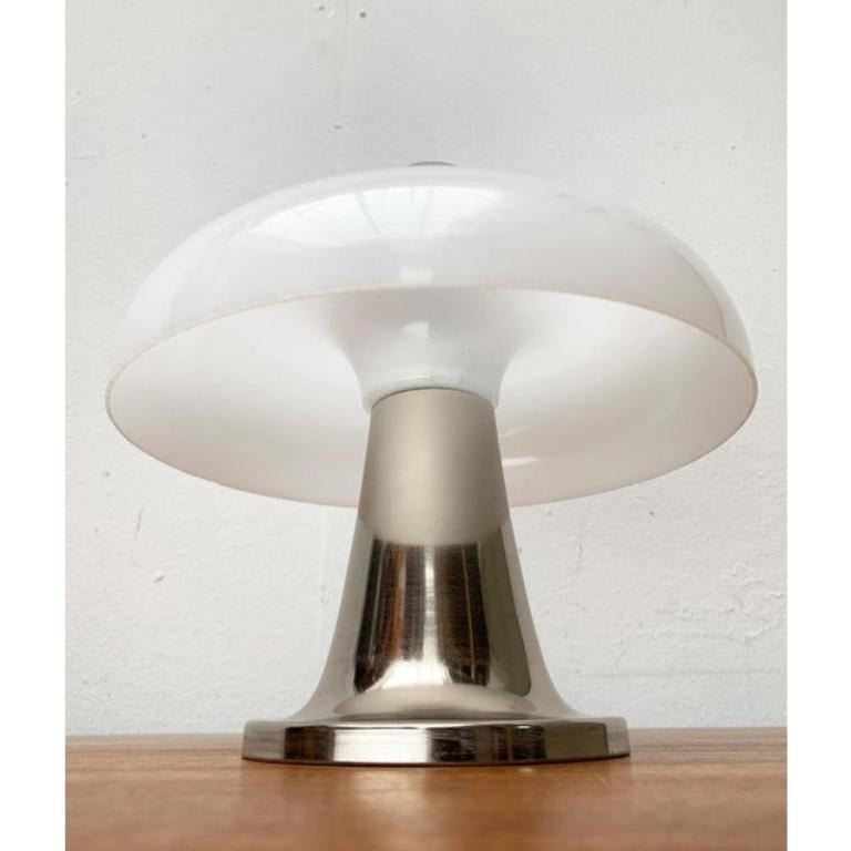 Lampe de table italienne de l'ère spatiale du milieu du siècle dernier, années 1960 Excellent état - En vente à Hamburg, DE