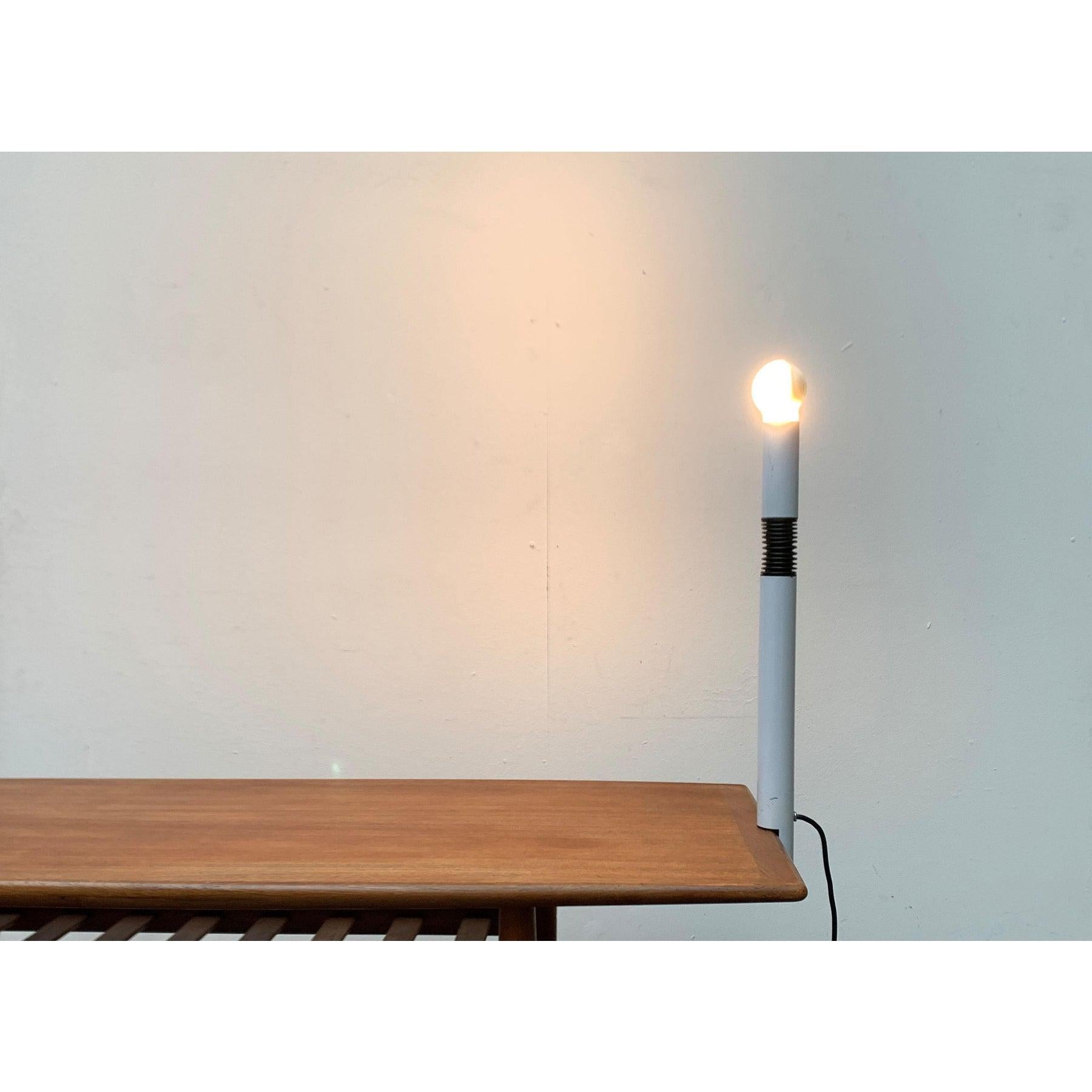 20ième siècle Lampe de bureau italienne de l'ère spatiale périscopio du milieu du siècle dernier pour Stilnovo, années 1960 en vente
