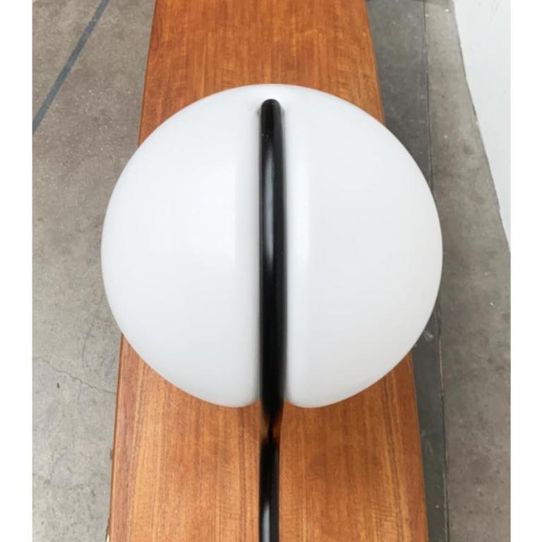 20ième siècle Lampe de bureau italienne de l'ère spatiale du milieu du siècle dernier, Elio Martinelli en vente