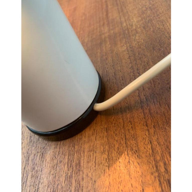 20ième siècle Lampe de table italienne de l'ère spatiale du milieu du siècle dernier par Gaetano Sciolari, années 1960 en vente