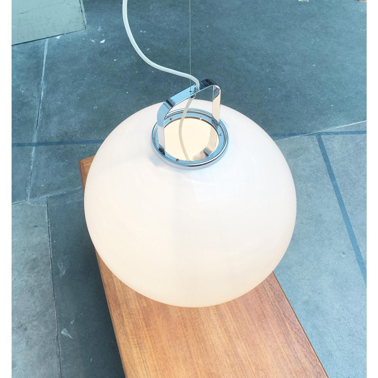 Lampada a sospensione Zurigo A Space Age di Massoni & Massoni per Guzzini, 1960 in vendita 1