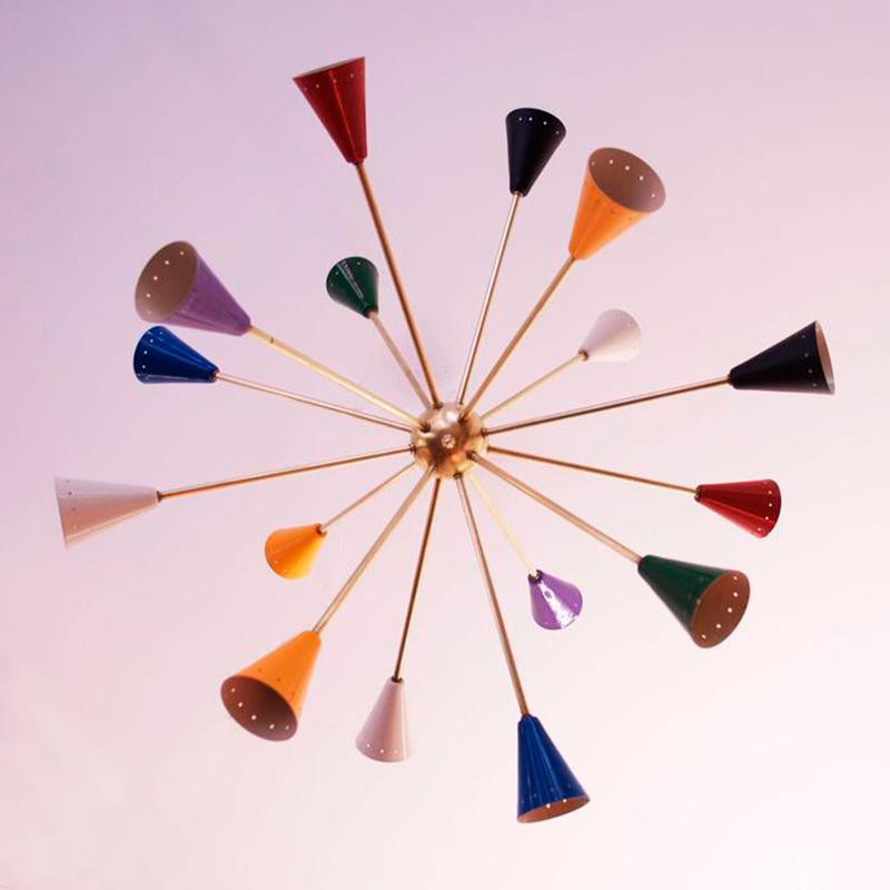 Mid-Century moderno Lampada Sputnik in ottone in stile Stilnovo del Medio Evo in vendita