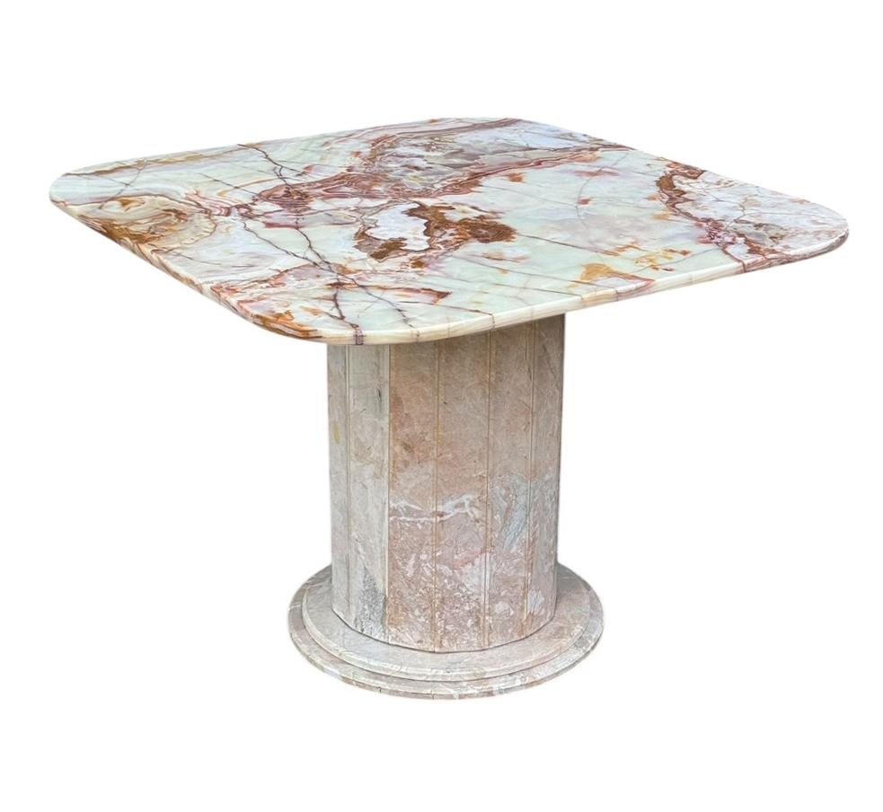 Fin du 20e siècle Table de salle à manger italienne du milieu du siècle en onyx et marbre blush en vente