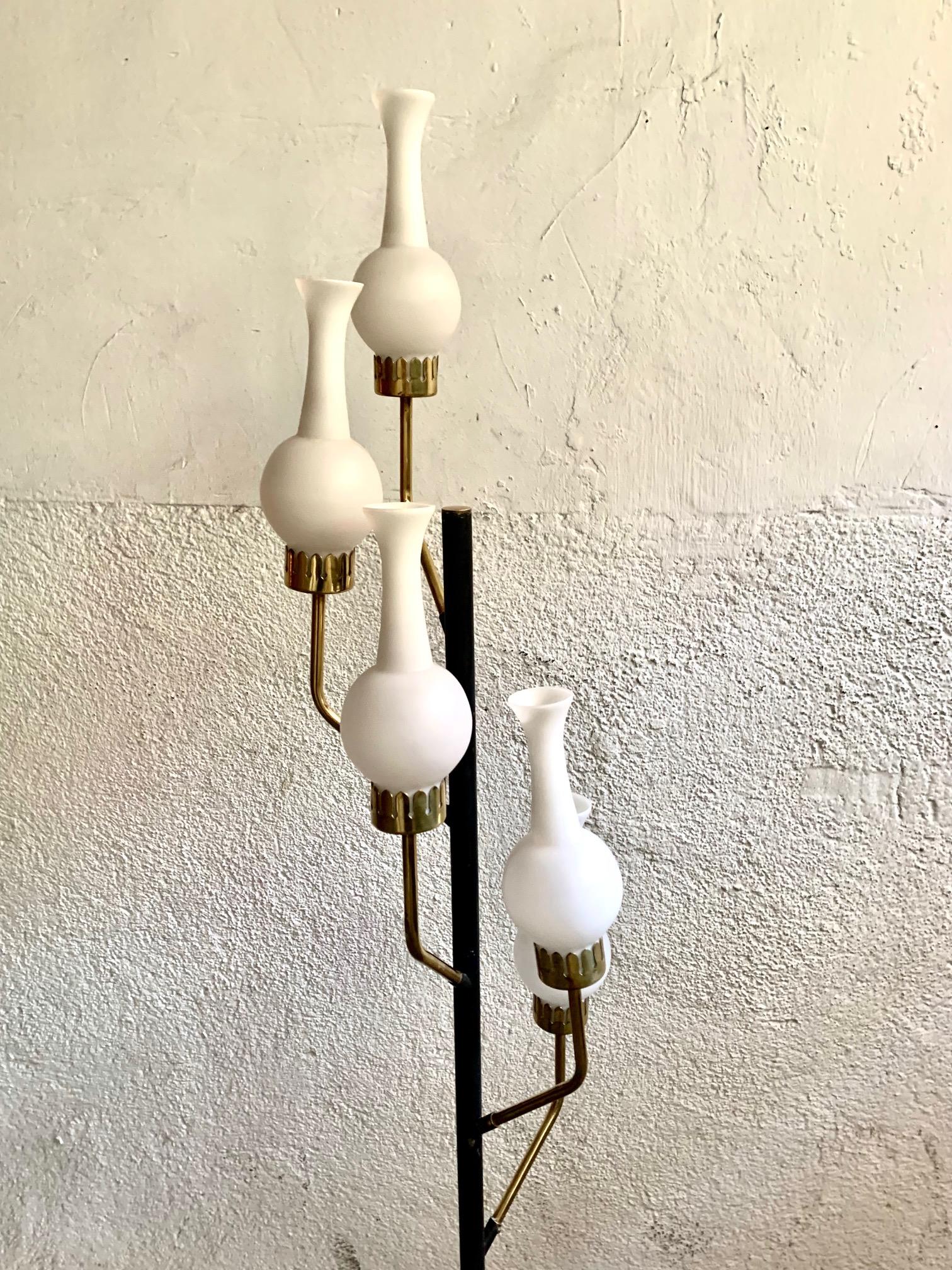 Italienische Stehlampe im Stil von Stilnovo aus der Mitte des Jahrhunderts, 1950er Jahre im Angebot 10