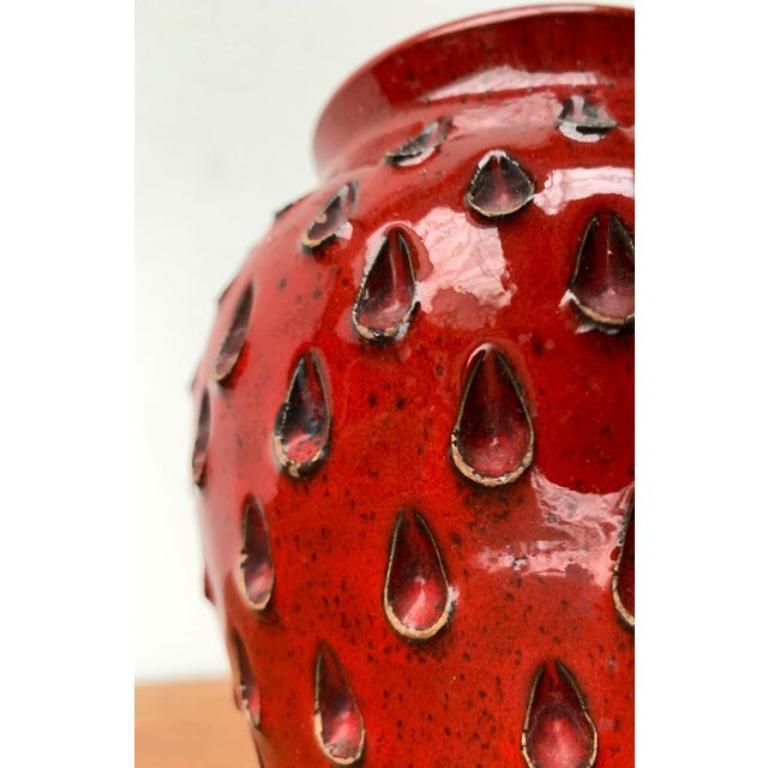 Vaso in ceramica fragola italiana di metà secolo di Fratelli Fanciullacci, anni '60 in vendita 5