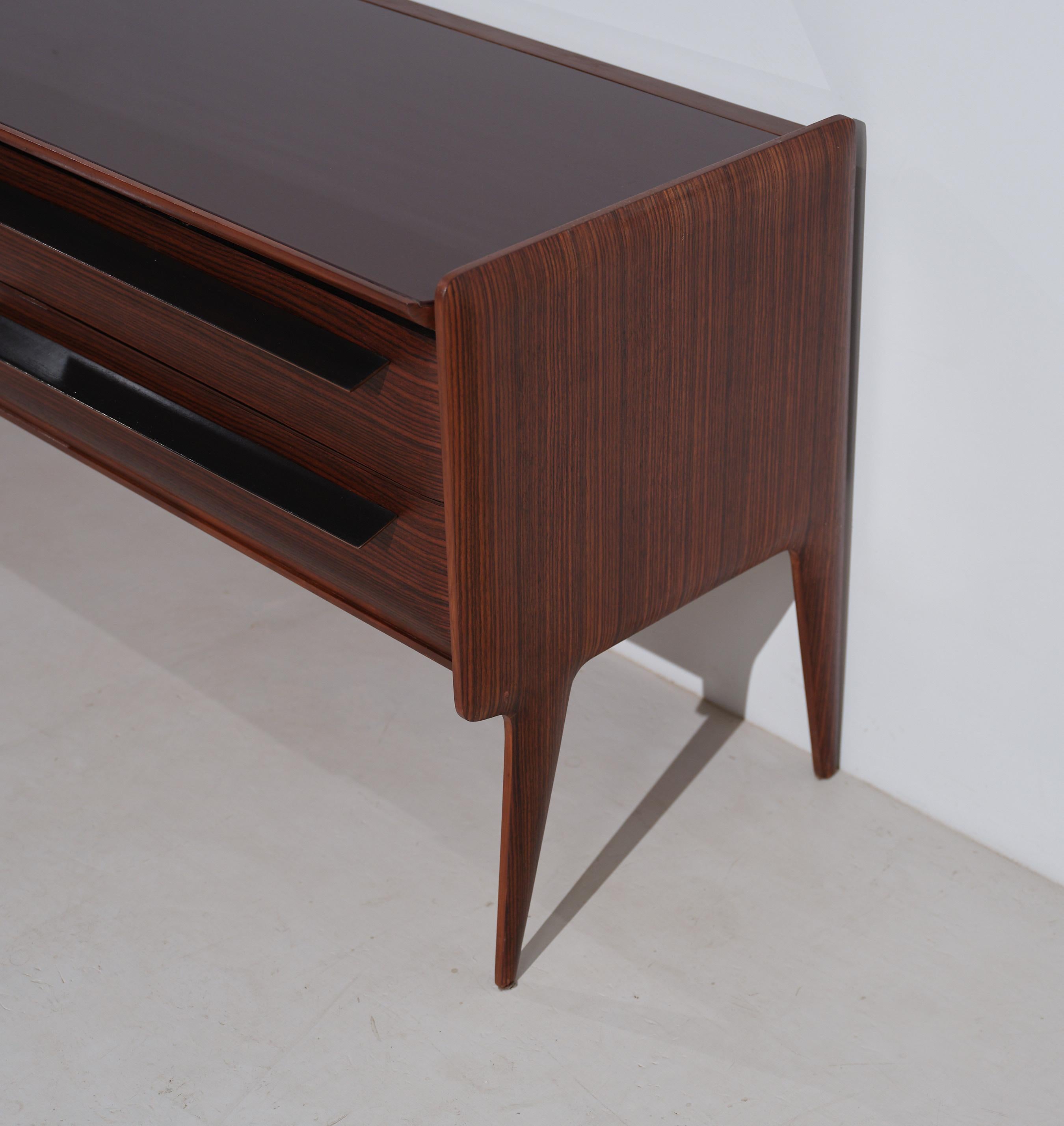 Mid-Century Italian Striped Wood Dresser with Glass Top In Good Condition For Sale In Rome, IT