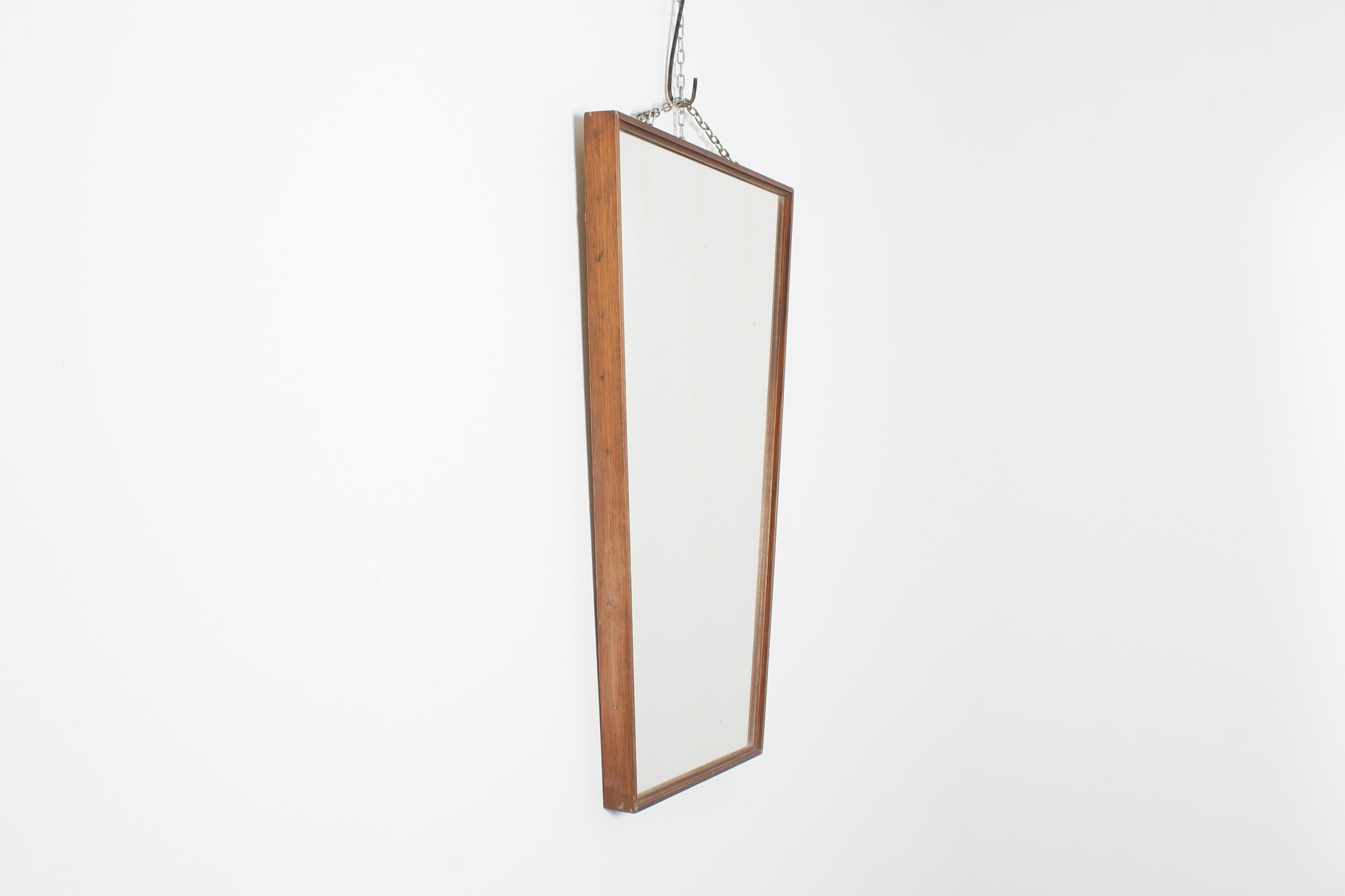 Mid-Century Modern Miroir mural géométrique de style italien du milieu du siècle avec cadre en bois, années 70 en vente